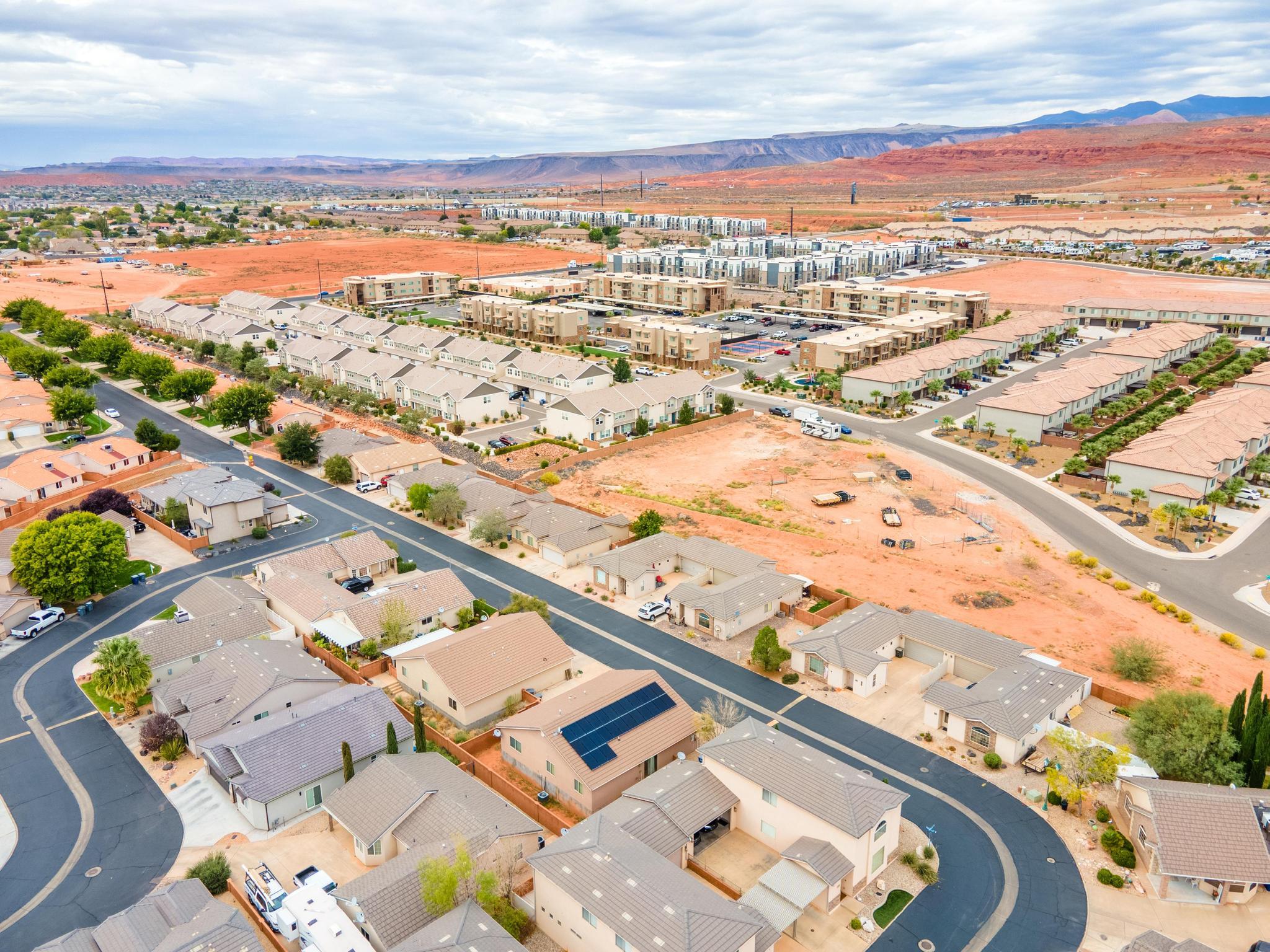 ENGLISH OAKS ESTATES - Residential