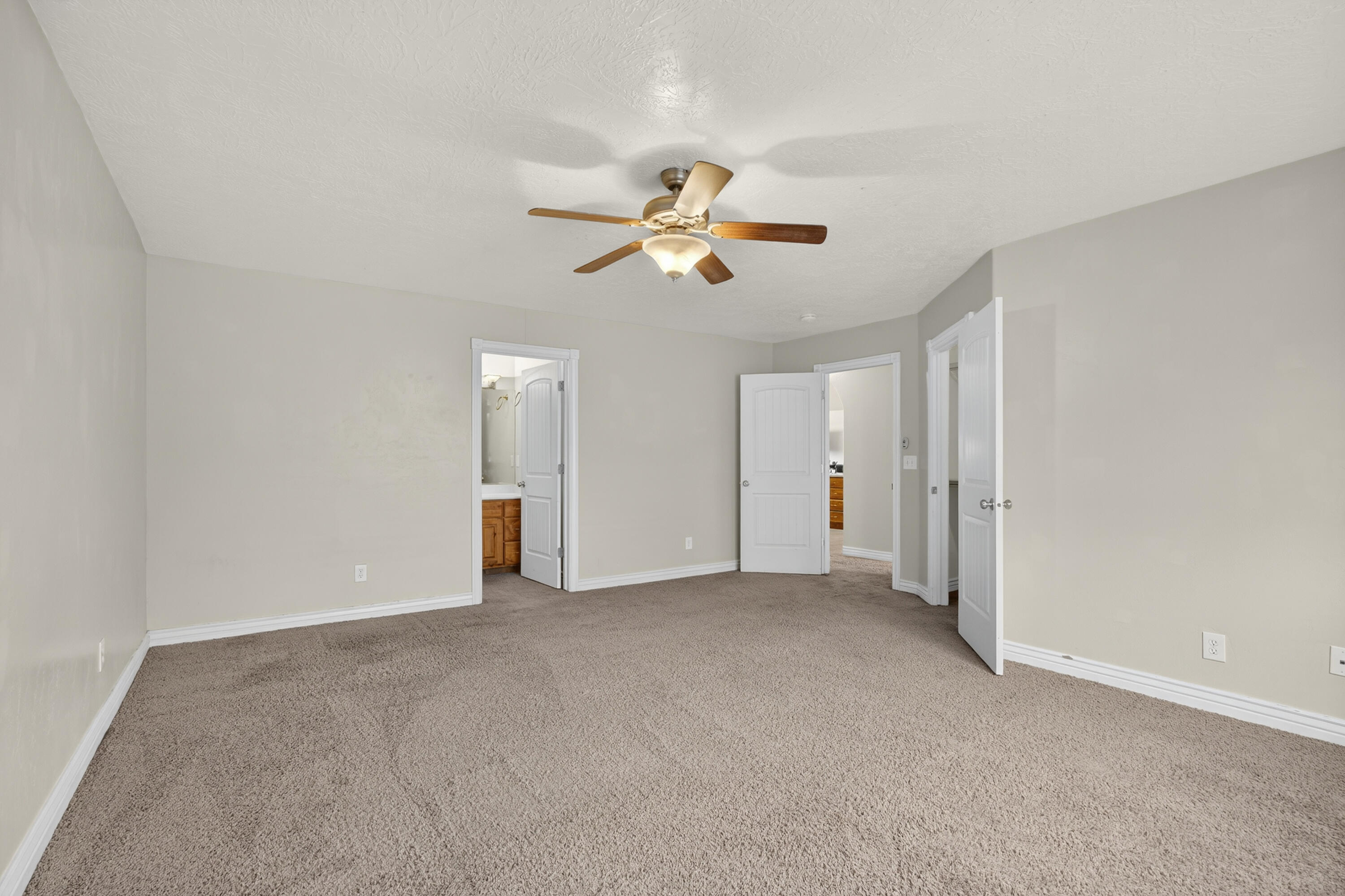 ENGLISH OAKS ESTATES - Residential