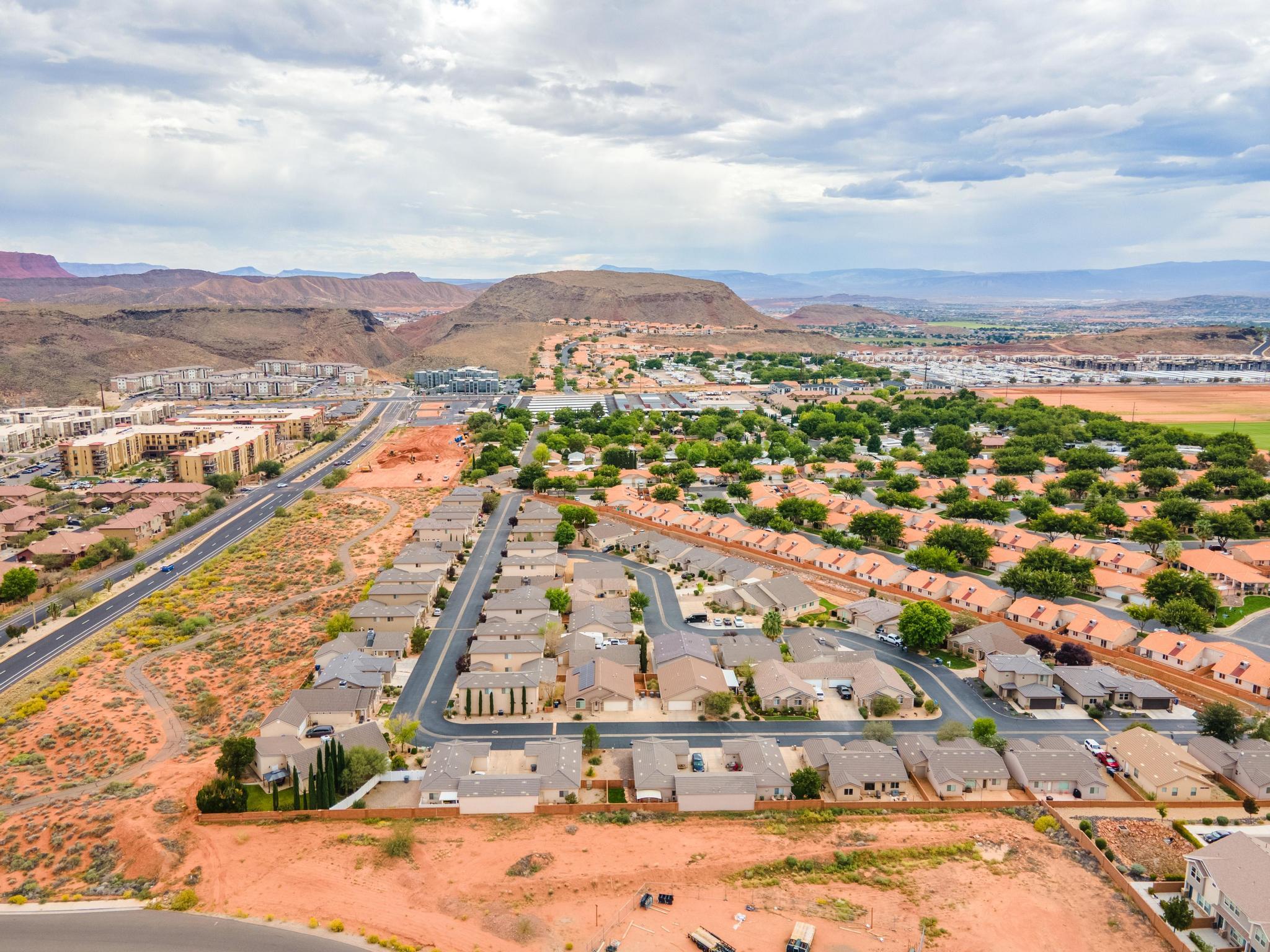 ENGLISH OAKS ESTATES - Residential