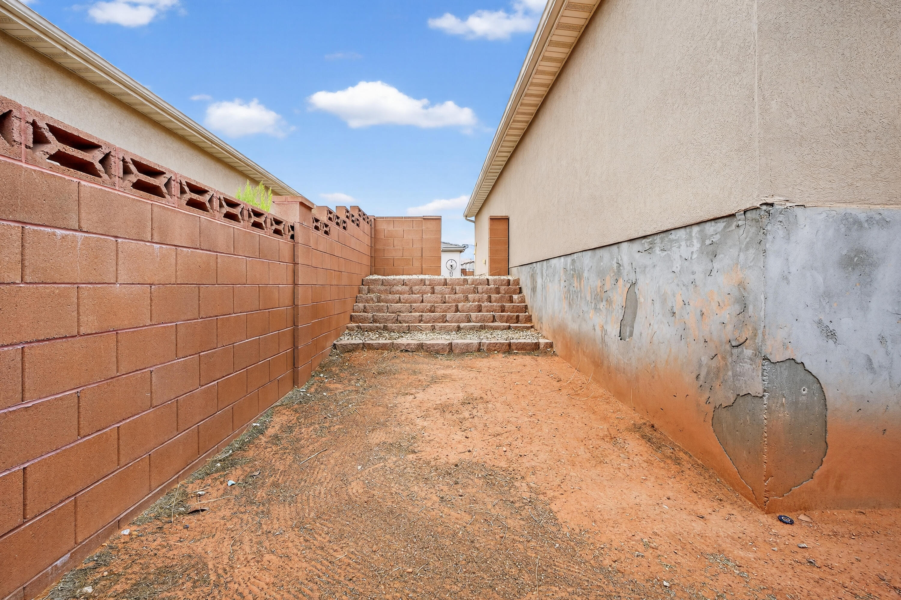 ENGLISH OAKS ESTATES - Residential