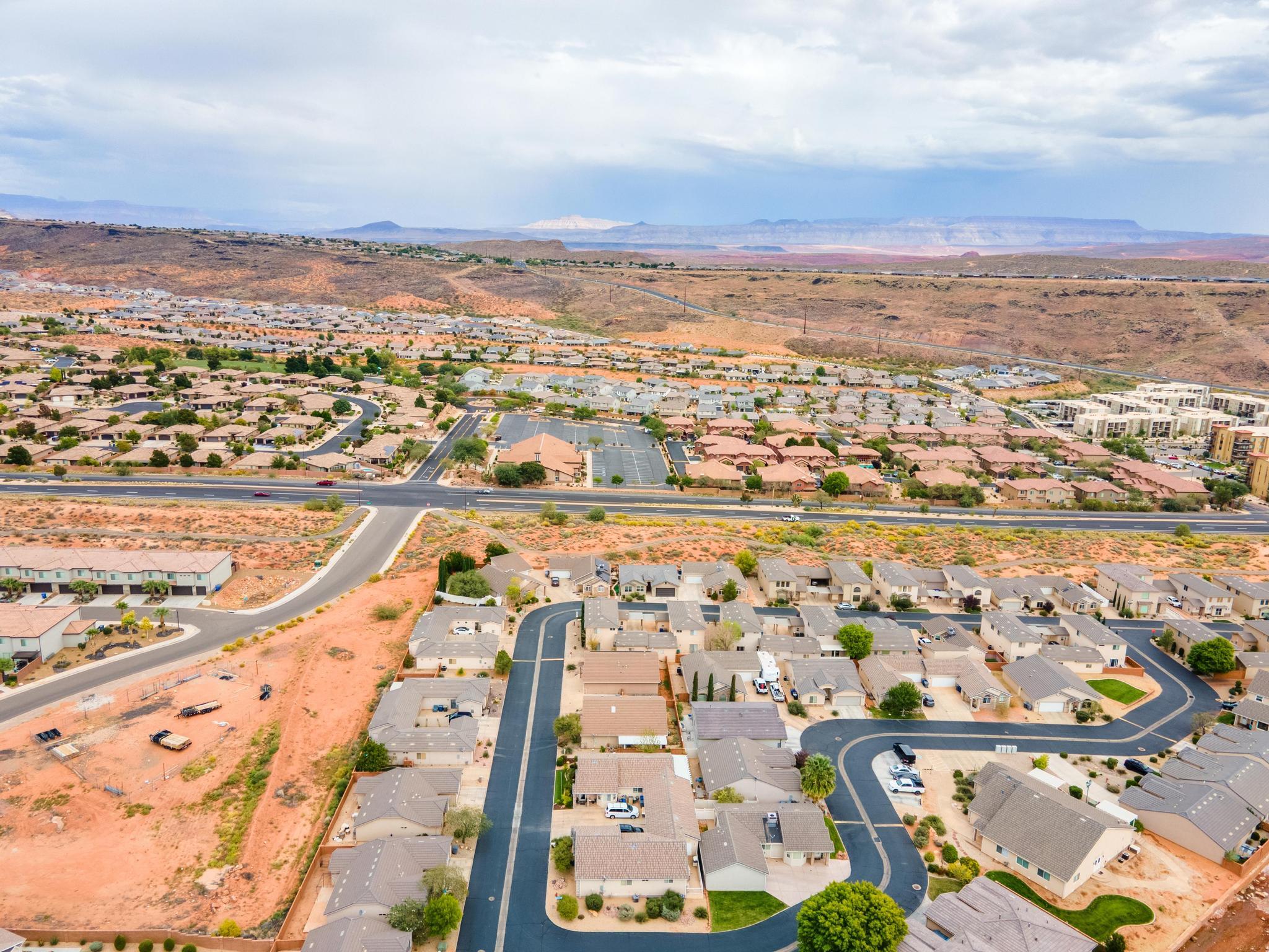 ENGLISH OAKS ESTATES - Residential