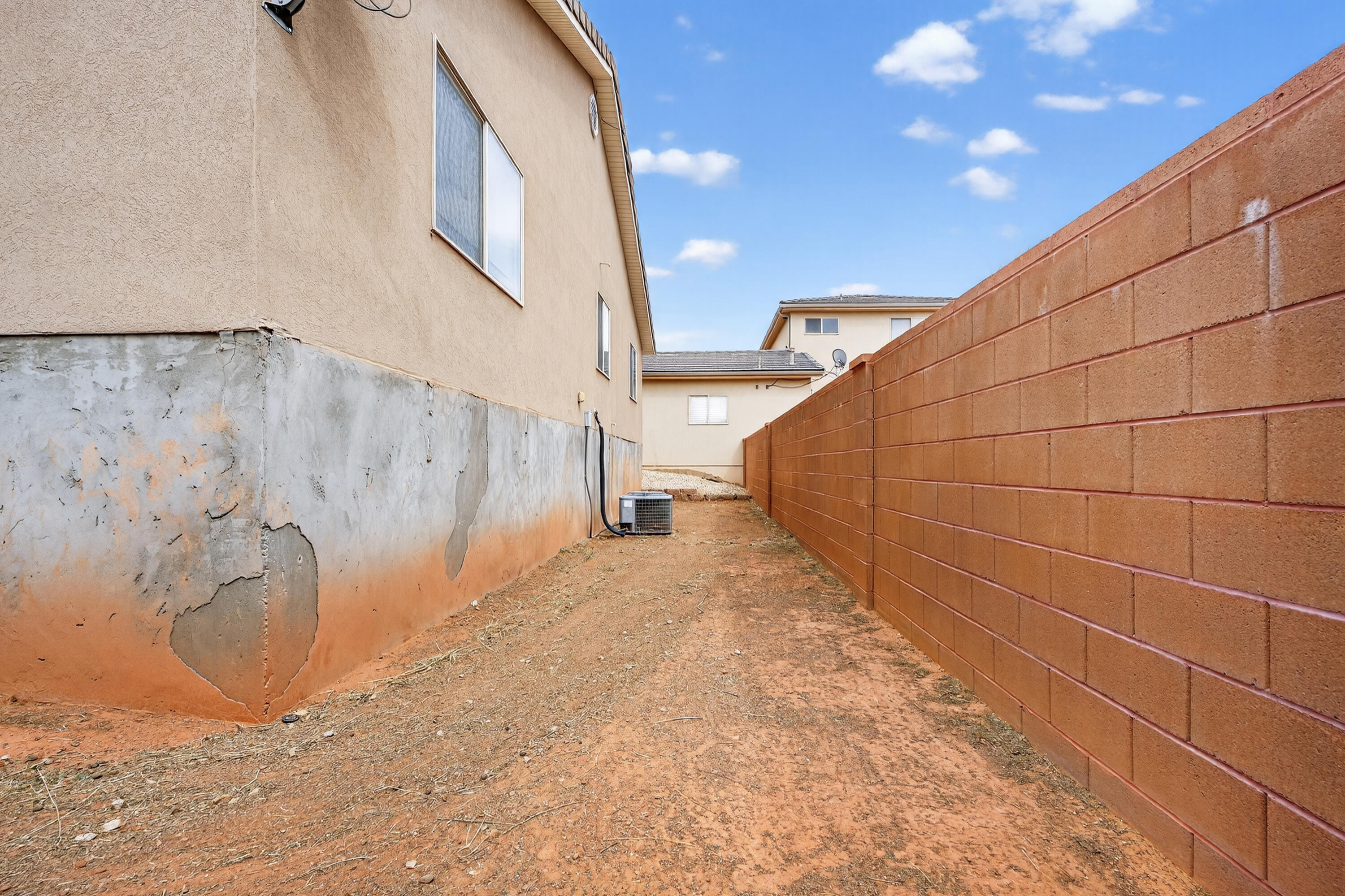 ENGLISH OAKS ESTATES - Residential