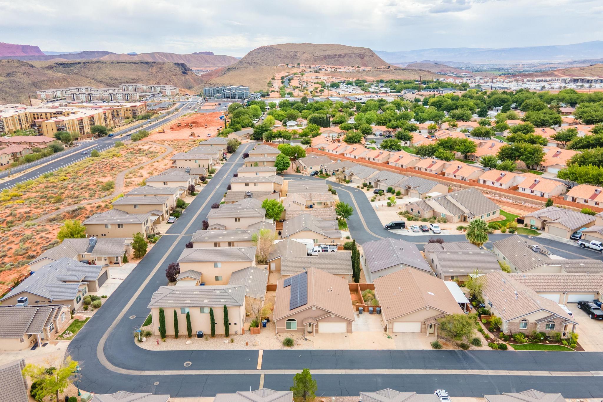 ENGLISH OAKS ESTATES - Residential