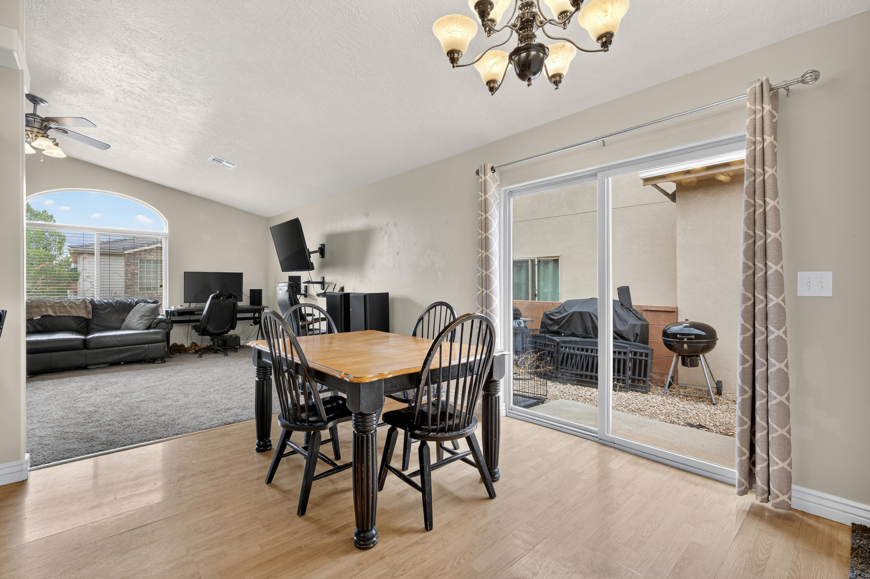 ENGLISH OAKS ESTATES - Residential