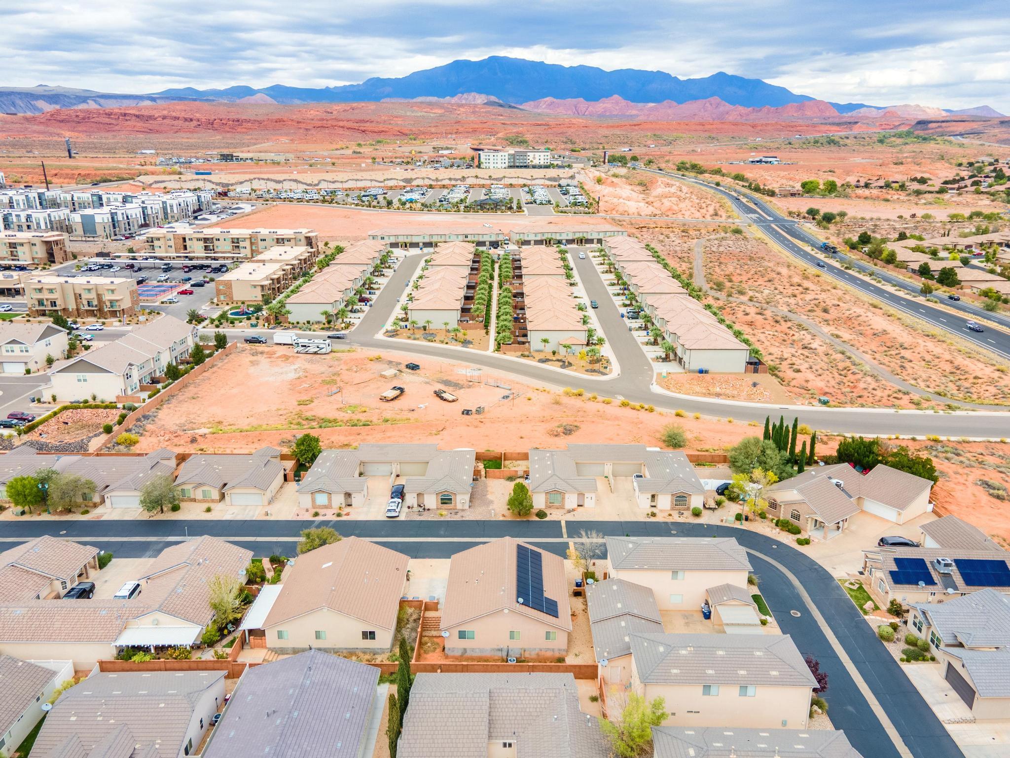 ENGLISH OAKS ESTATES - Residential