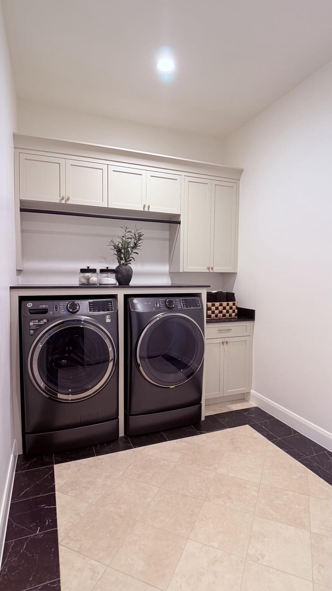 SUNIVA - Residential