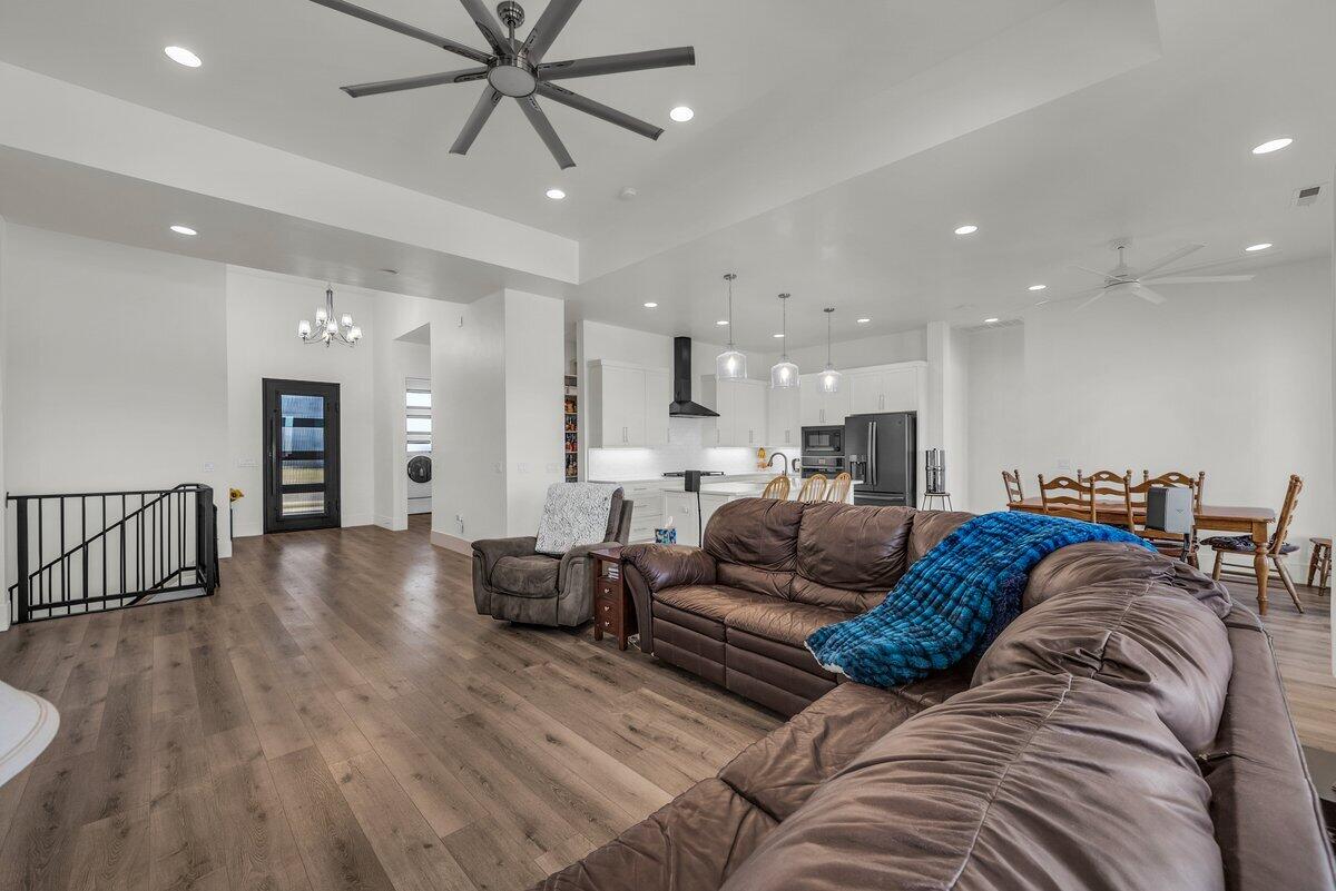 GRAND HEIGHTS - Residential