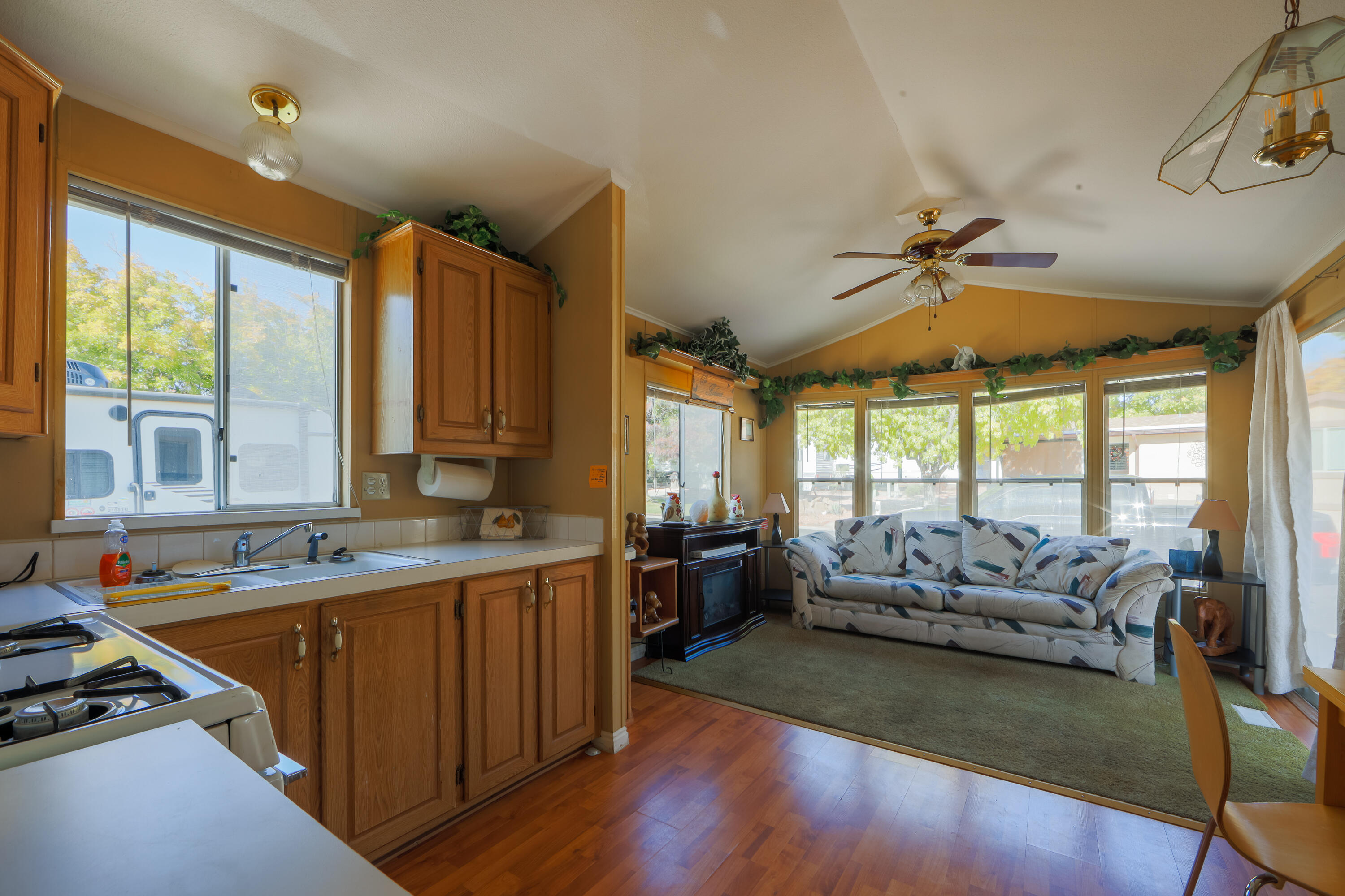 HARRISBURG LAKESIDE ESTATES - Residential