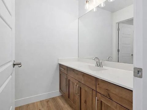 Tiny photo for 539 S STEWART CREEK, Washington, UT 84780 (MLS # 26-270590)