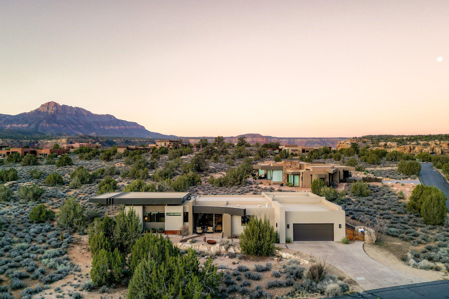 ANASAZI PLATEAU - Residential
