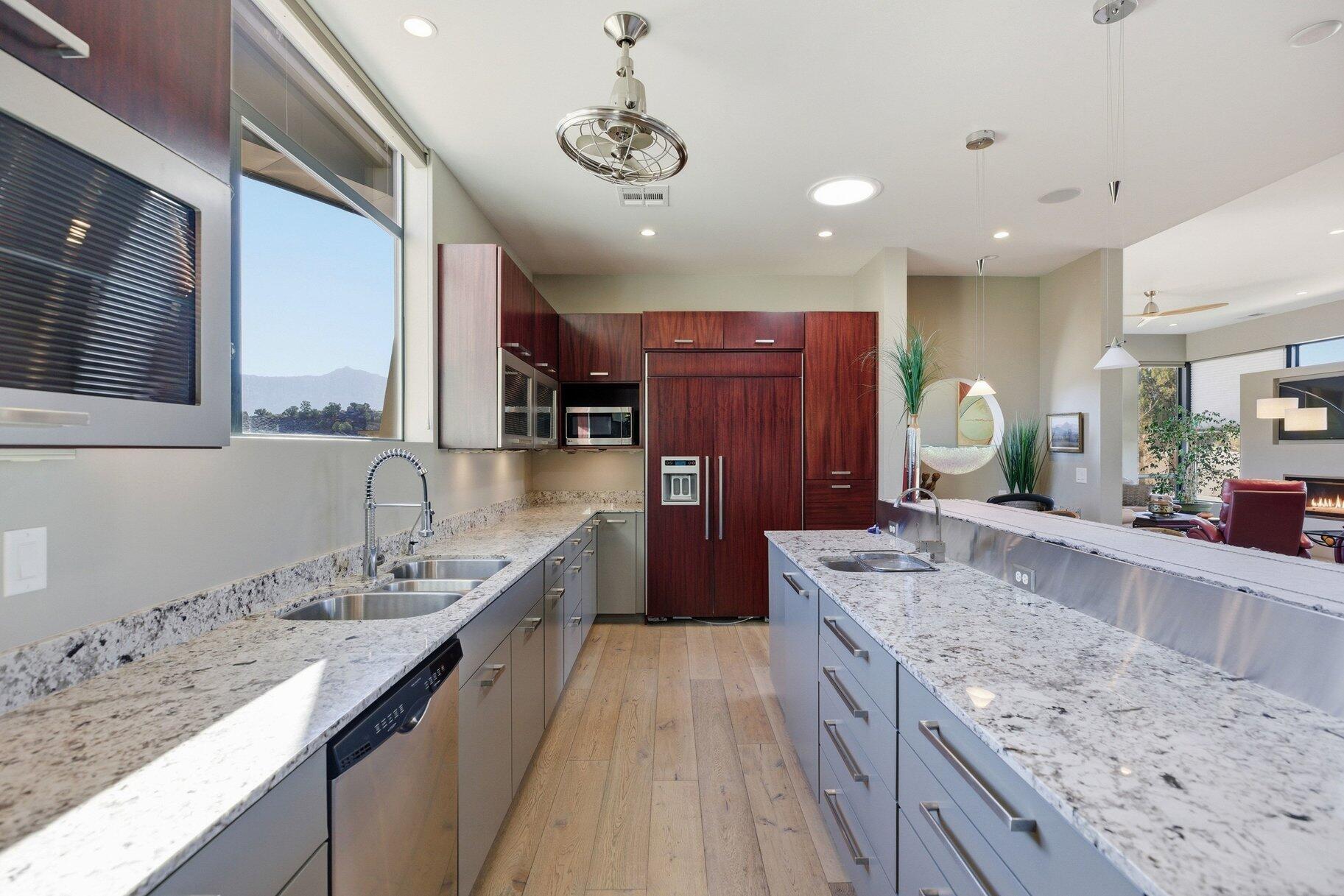 ANASAZI PLATEAU - Residential