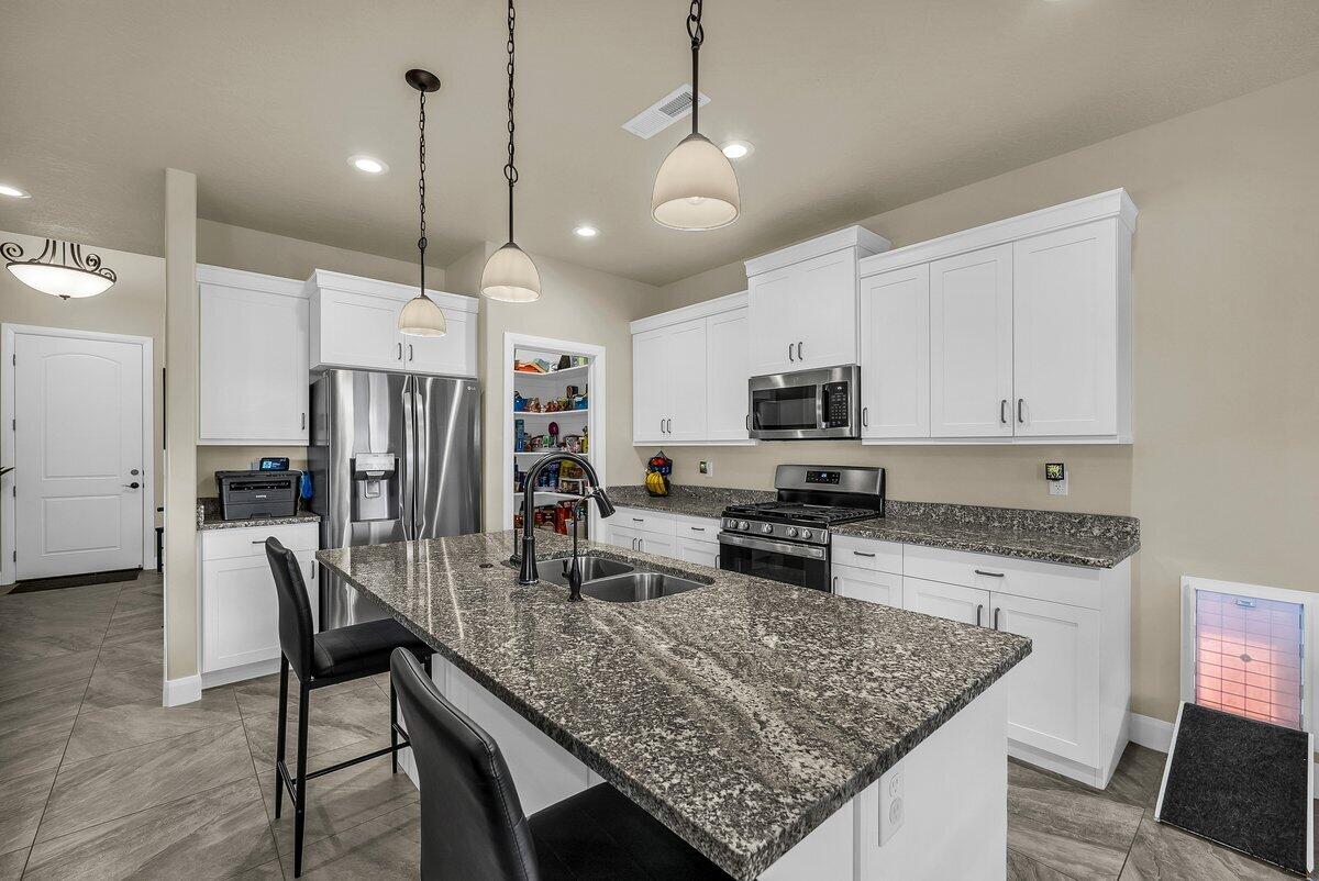 CORONADO RIDGE - Residential