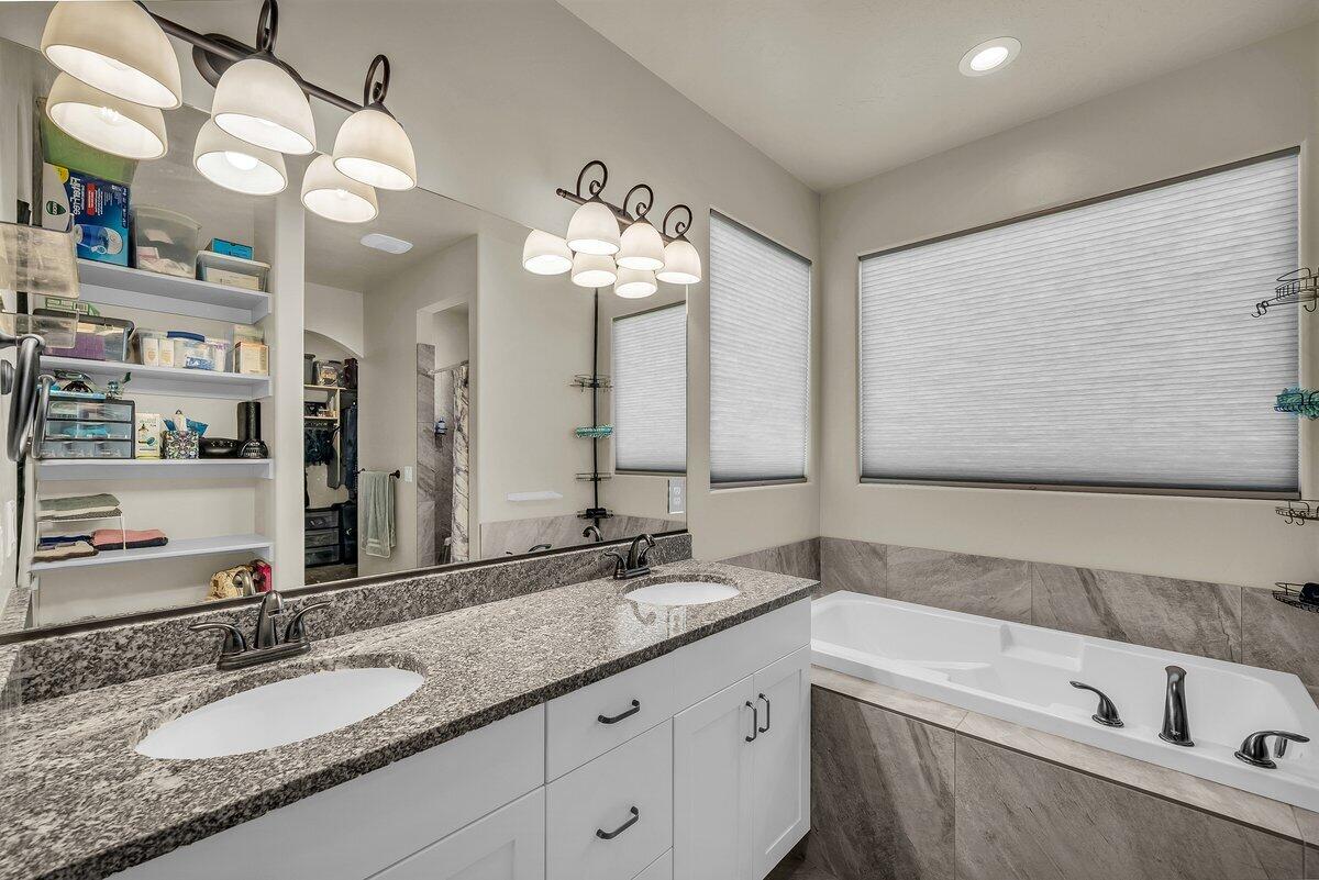 CORONADO RIDGE - Residential