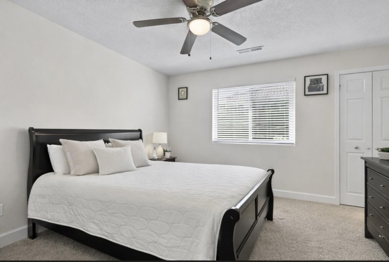 TWIN PALMS - Residential Income