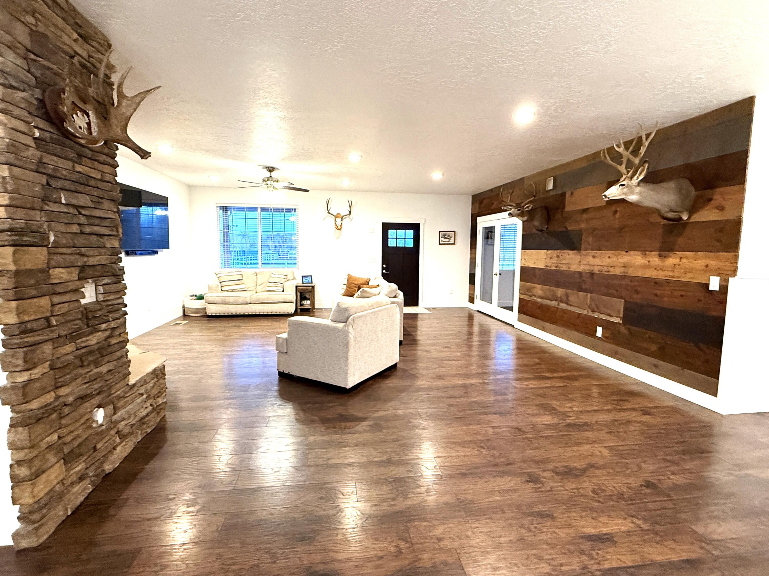 ENTERPRISE TOWNSITE - Residential