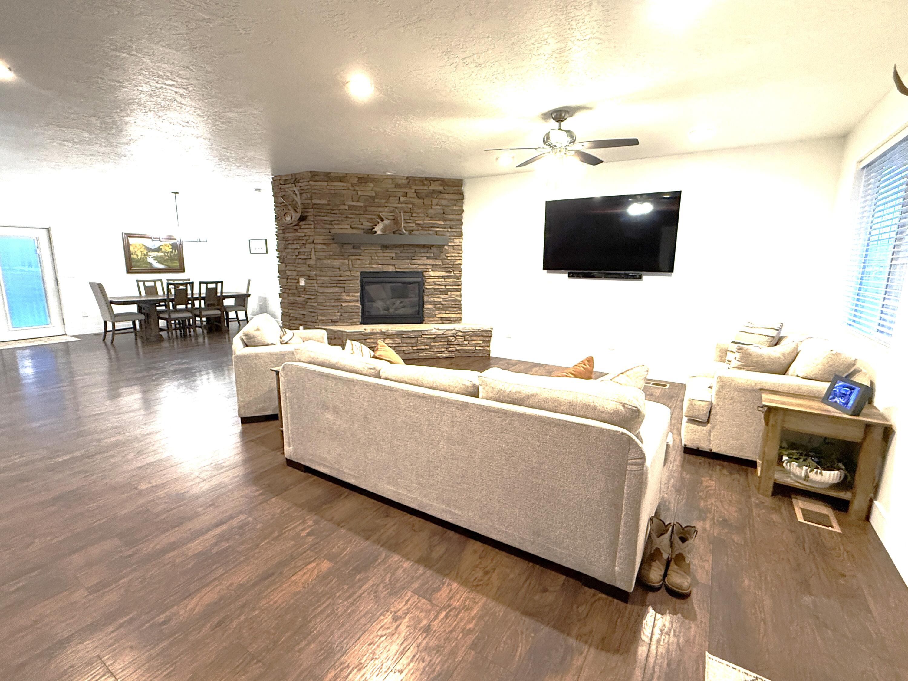 ENTERPRISE TOWNSITE - Residential