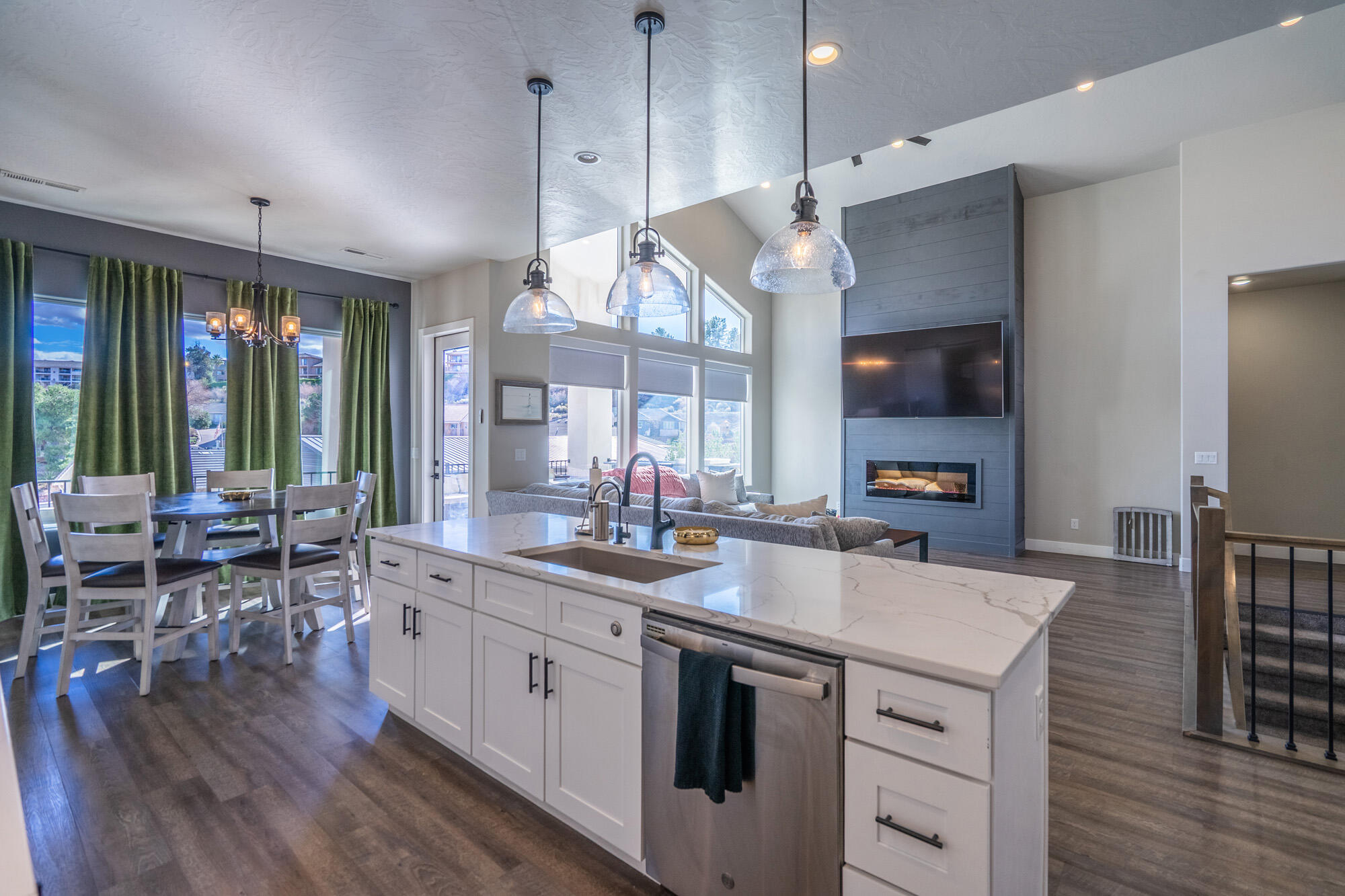 OVERLOOK AT GREEN VALLEY - Residential