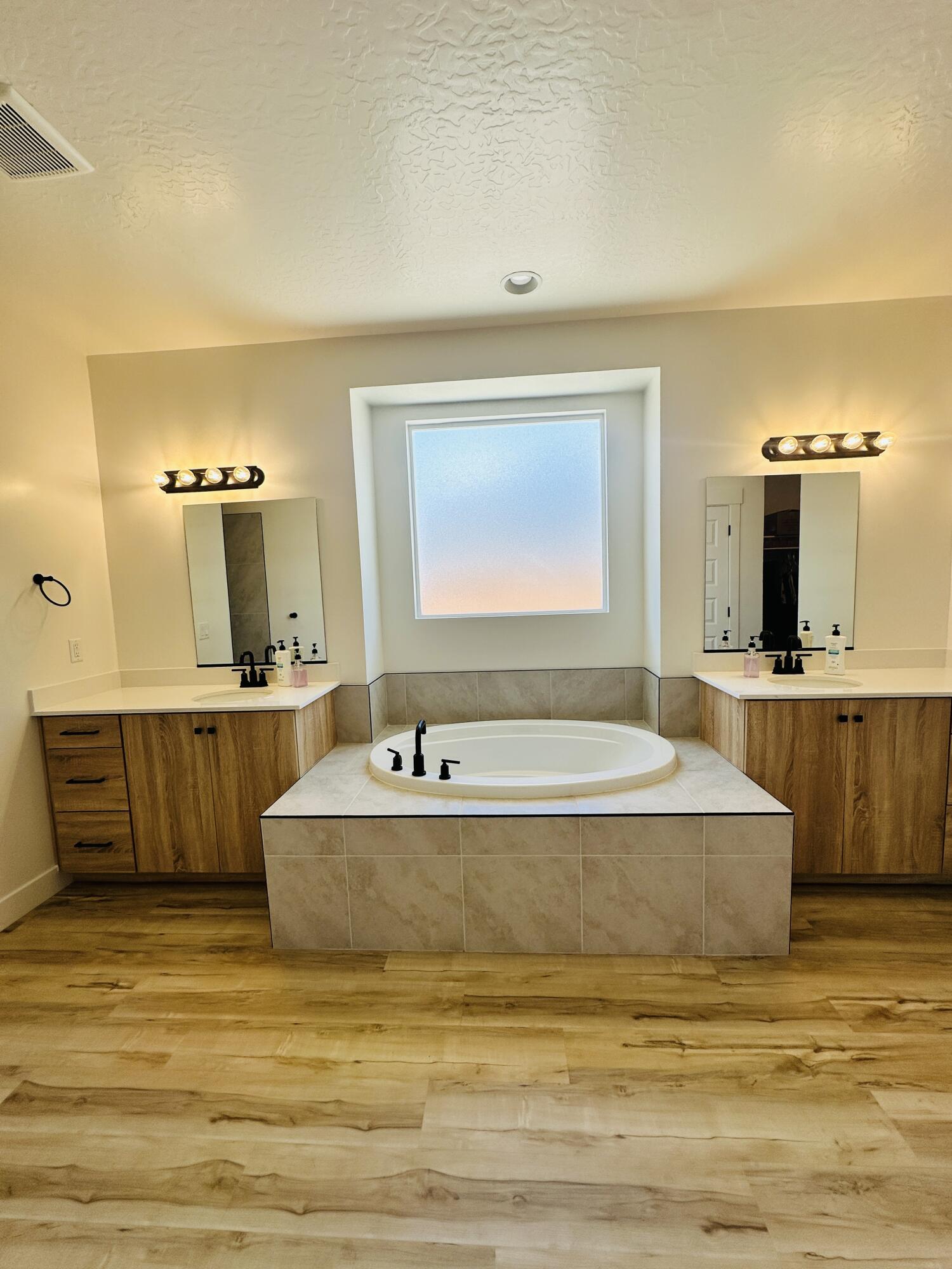 WHITE HILLS SUB - Residential