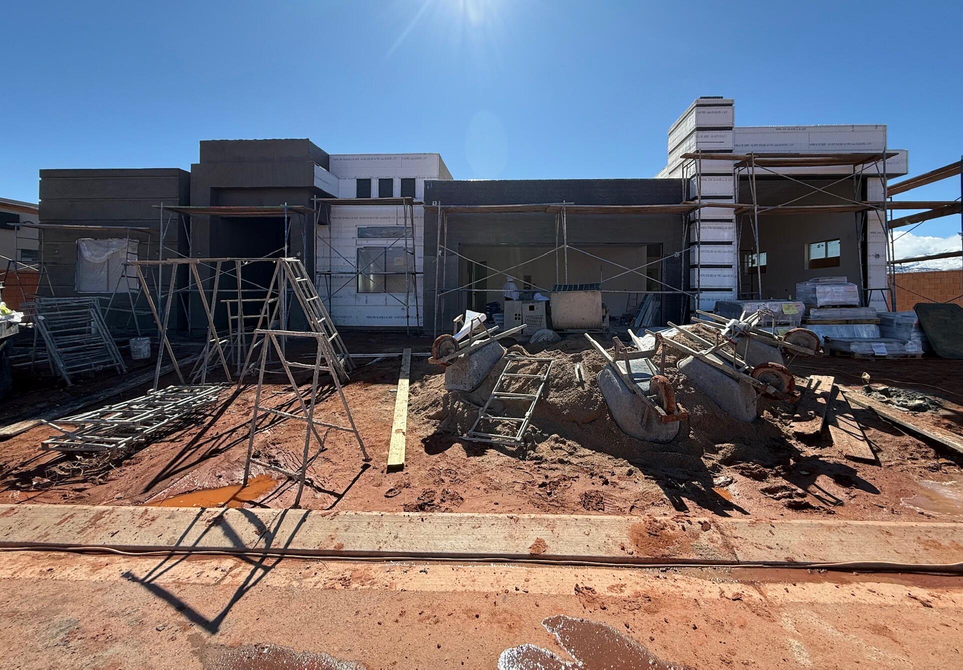 ONYX VALLEY - Residential