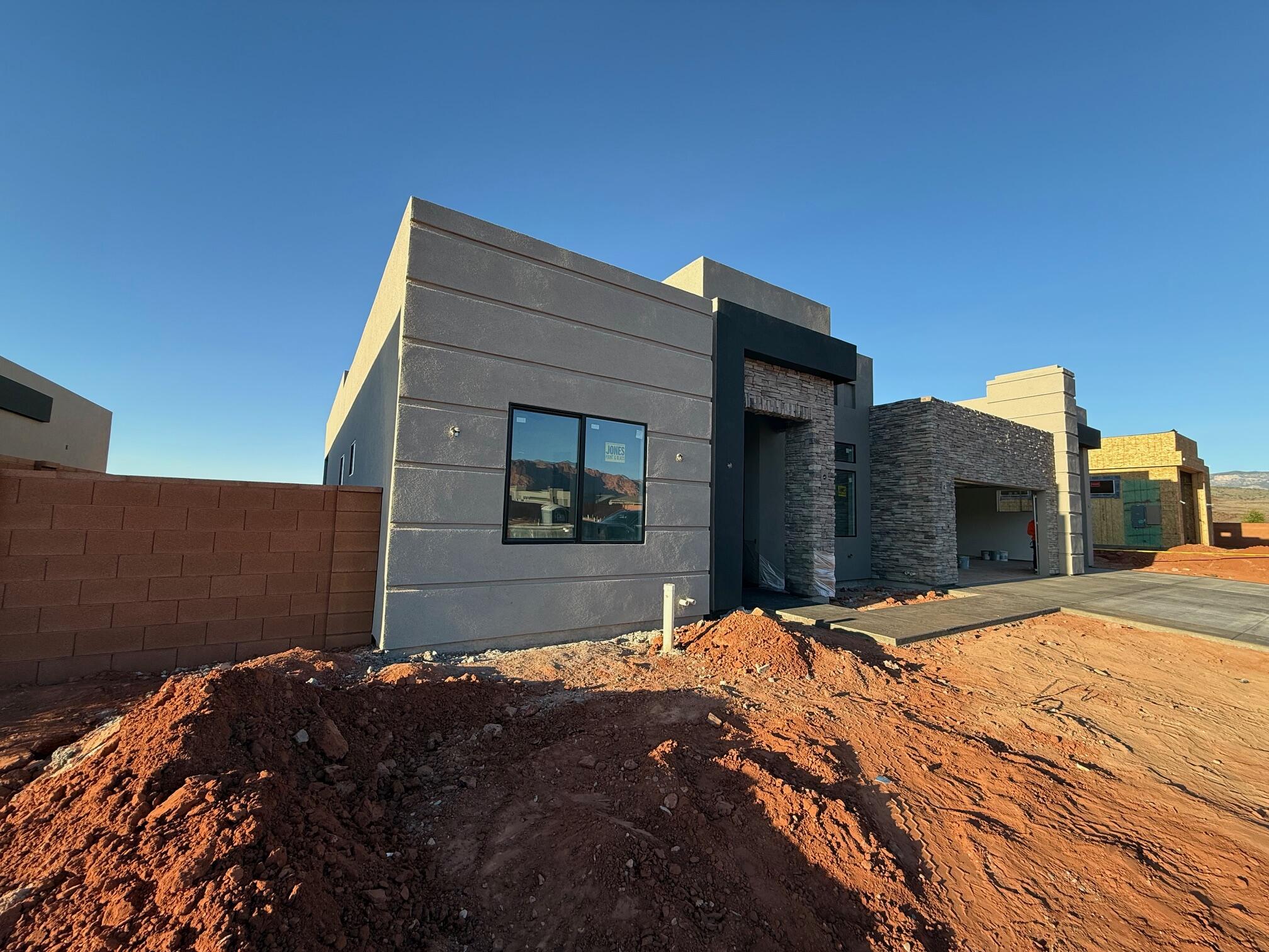 ONYX VALLEY - Residential