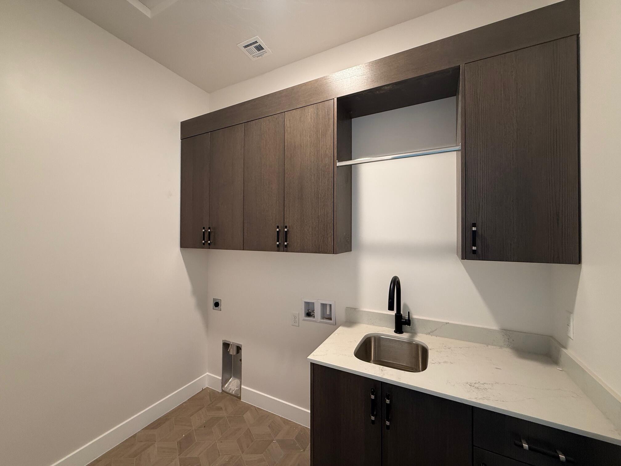 ONYX VALLEY - Residential