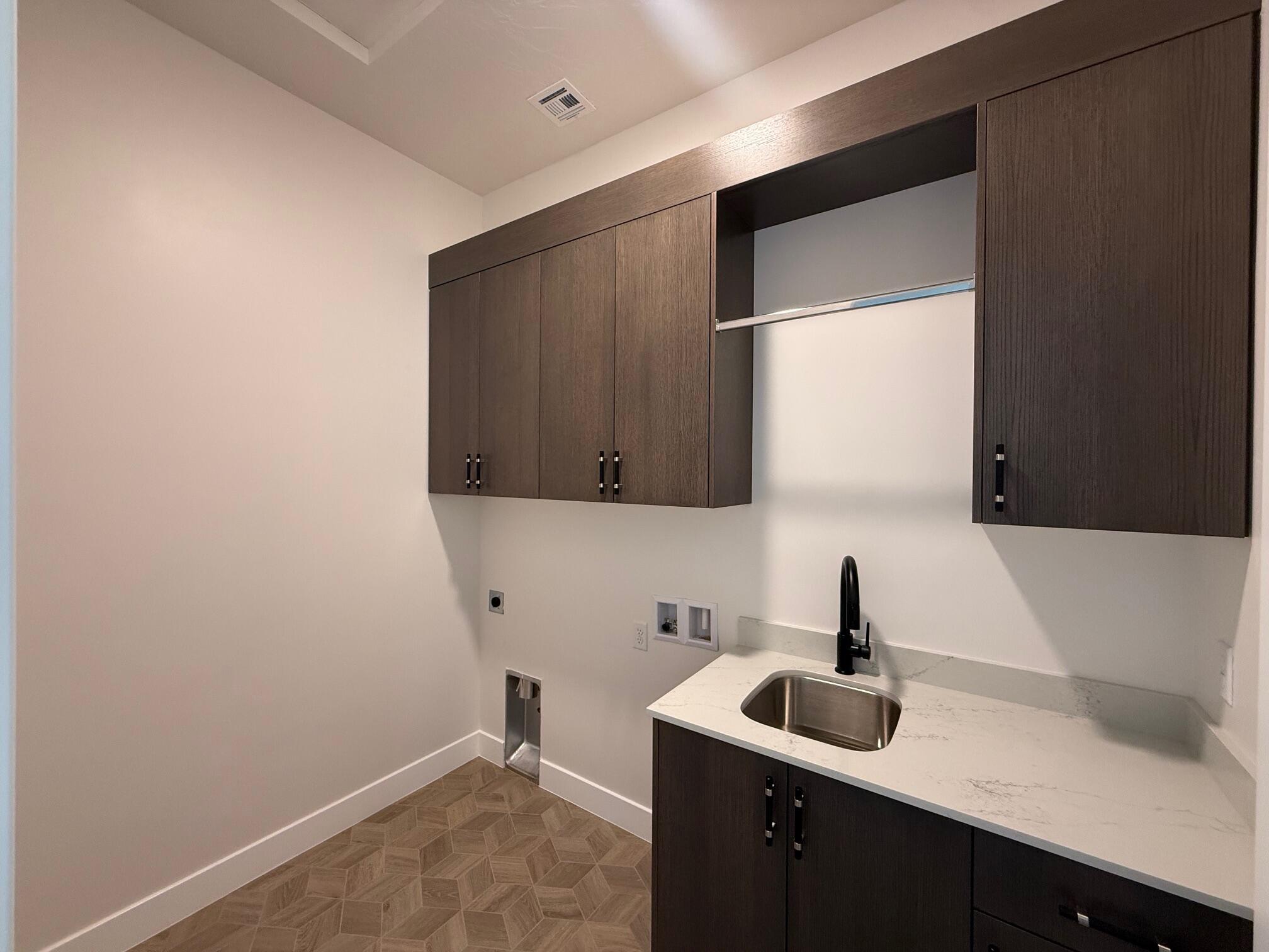 ONYX VALLEY - Residential