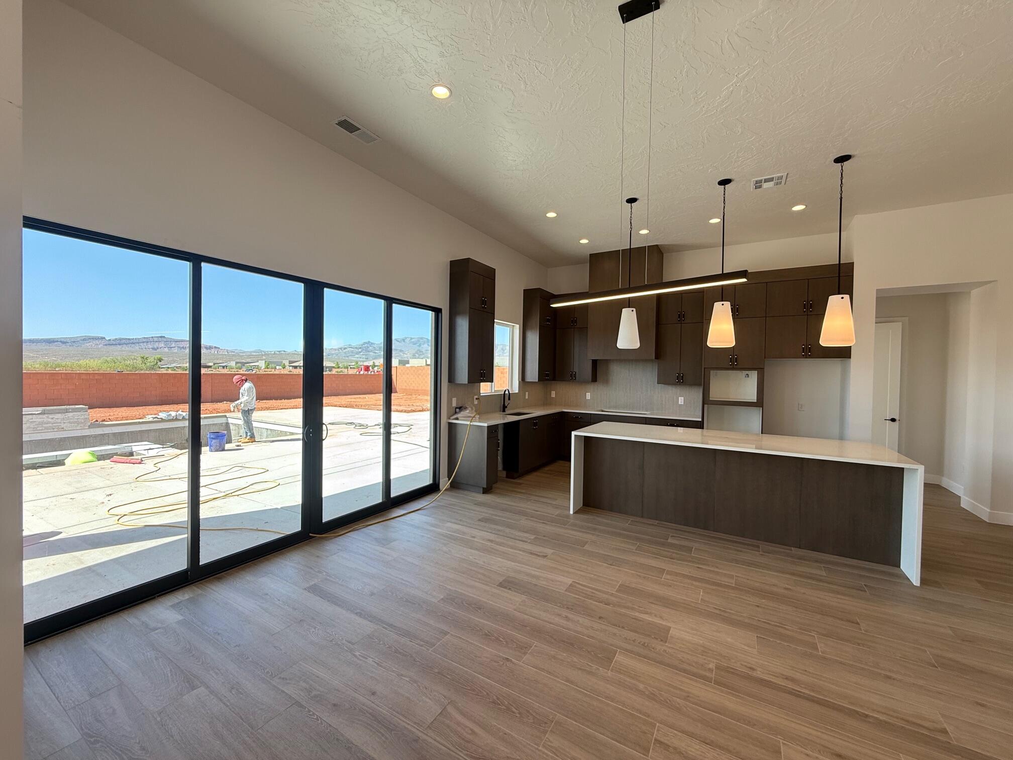 ONYX VALLEY - Residential