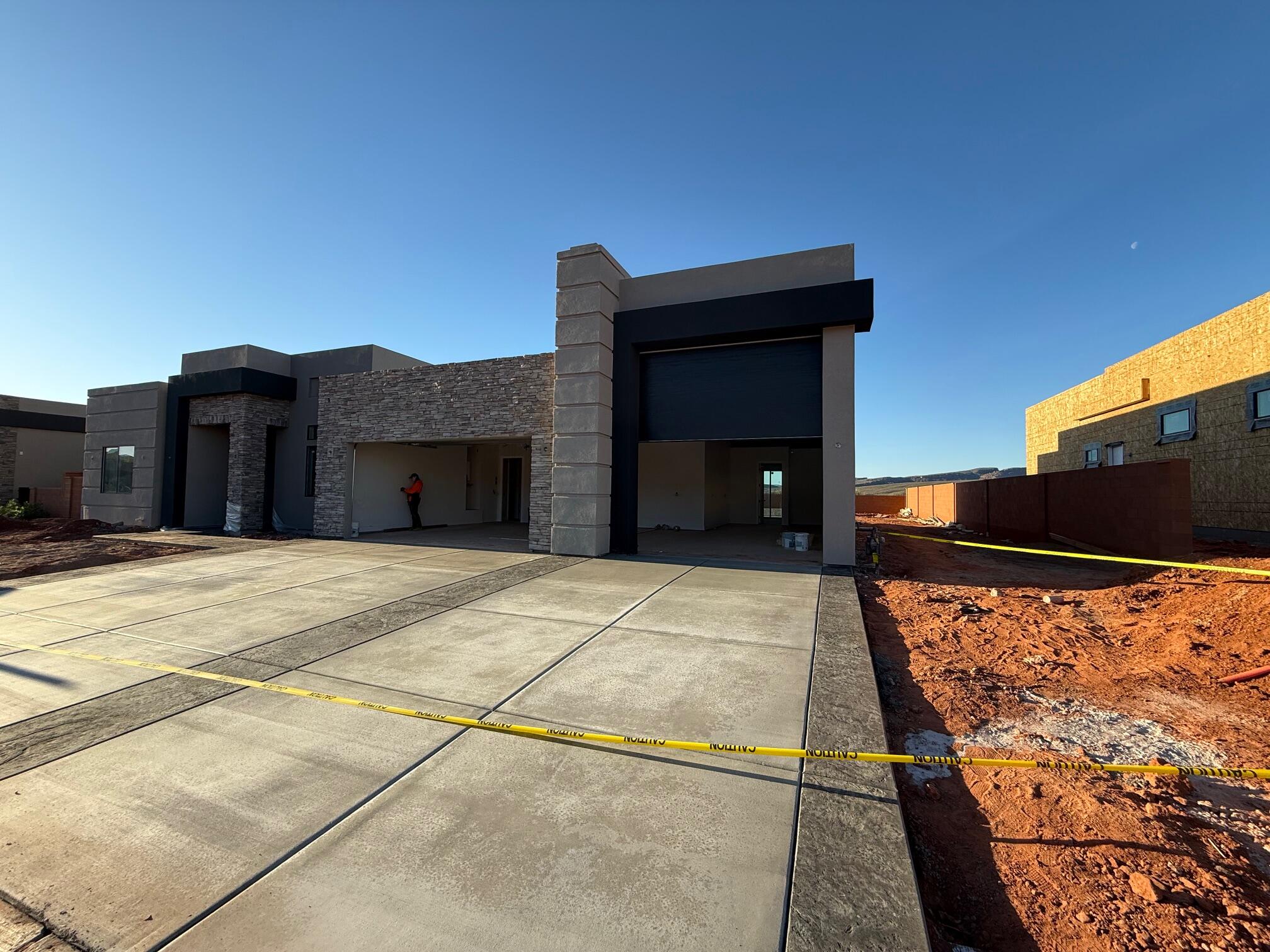 ONYX VALLEY - Residential