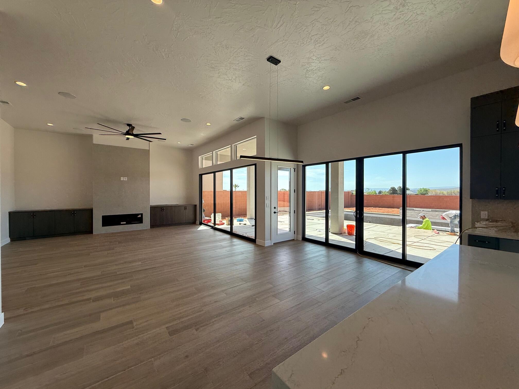 ONYX VALLEY - Residential