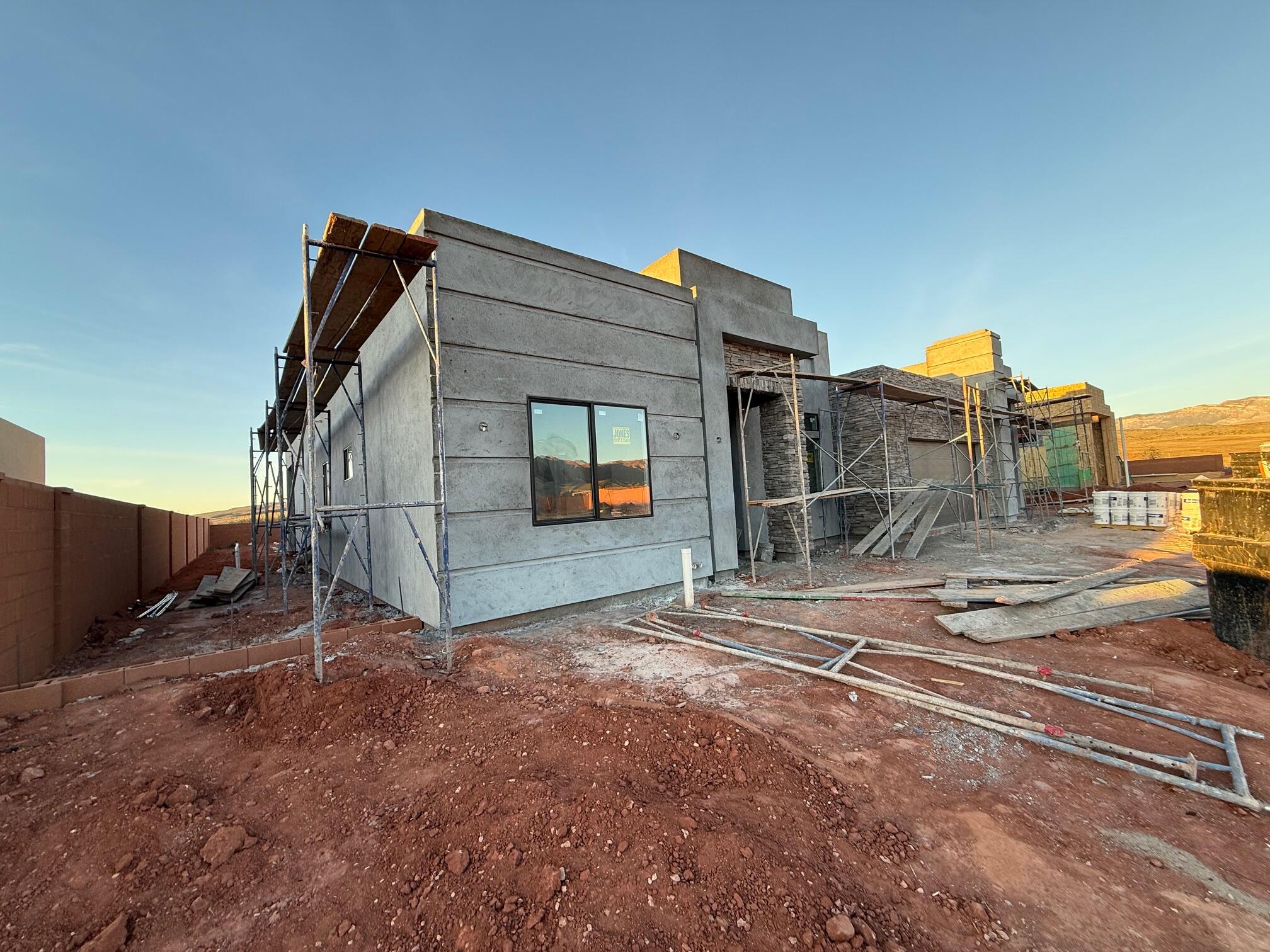 ONYX VALLEY - Residential