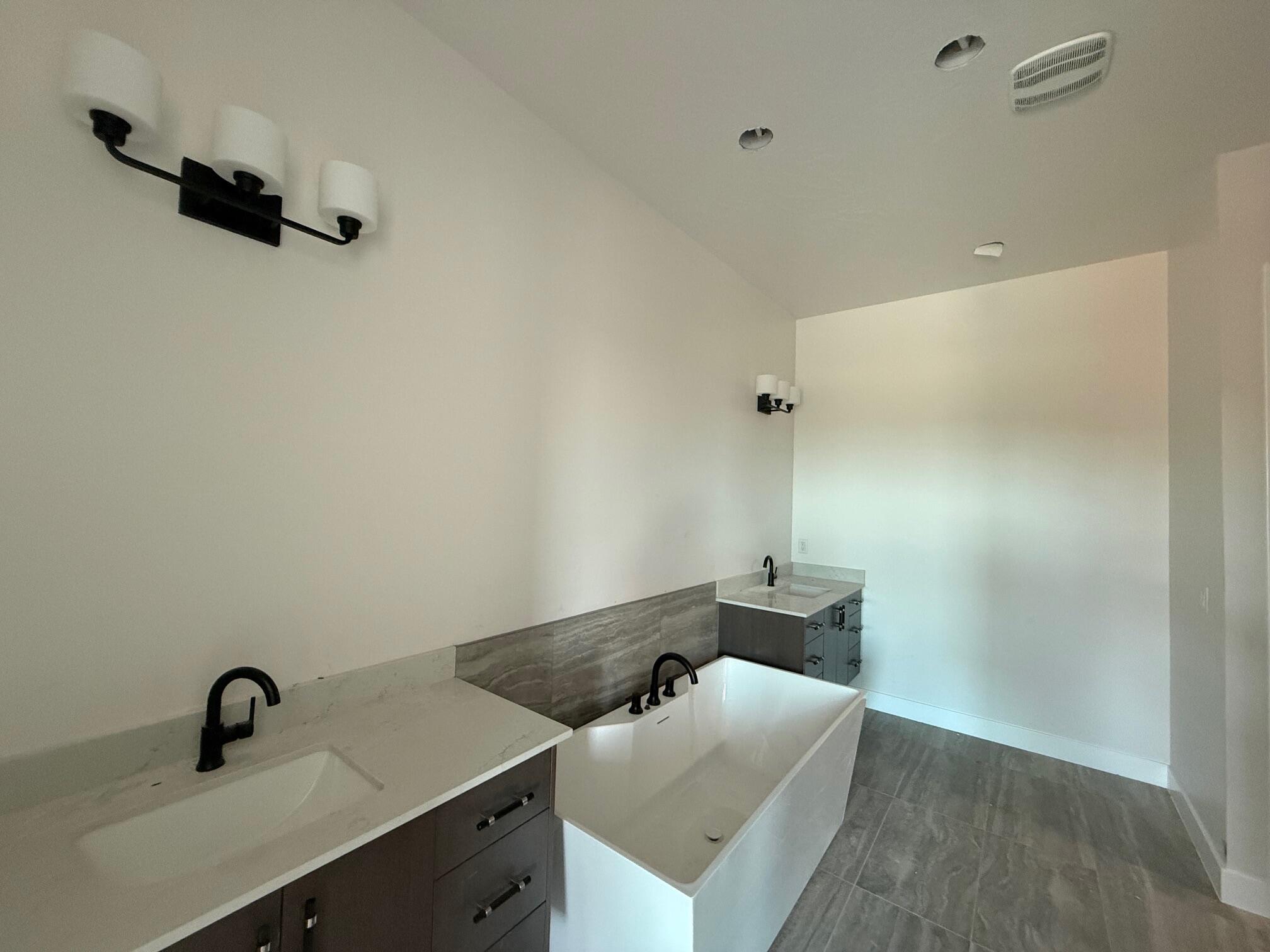 ONYX VALLEY - Residential