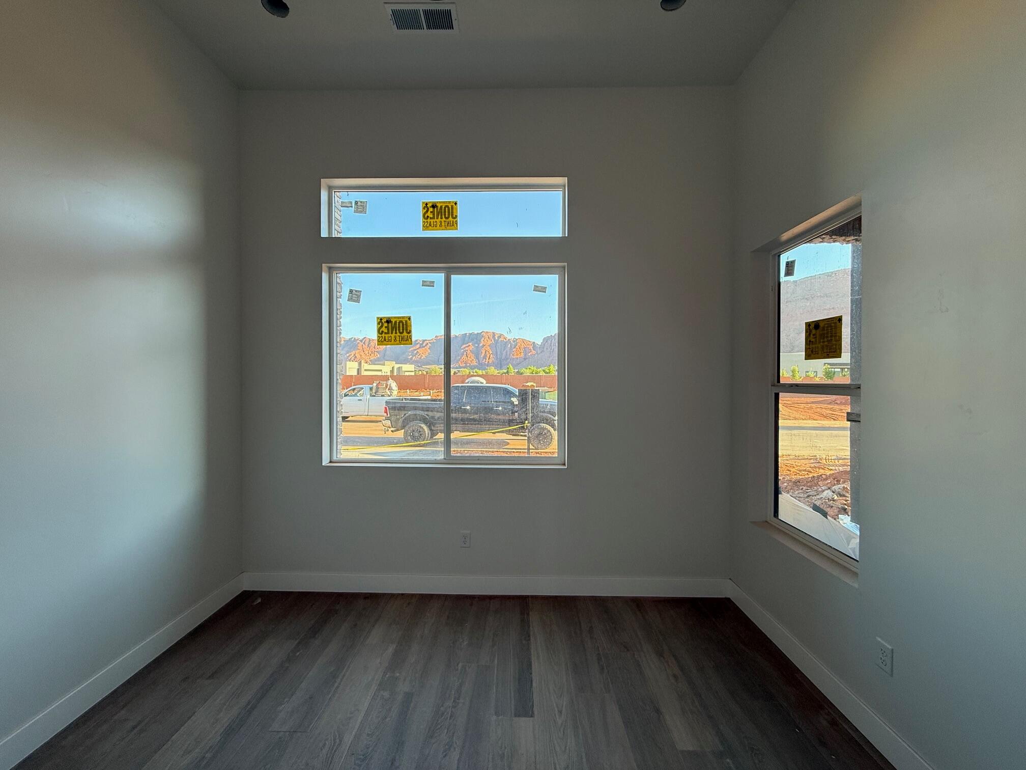 ONYX VALLEY - Residential