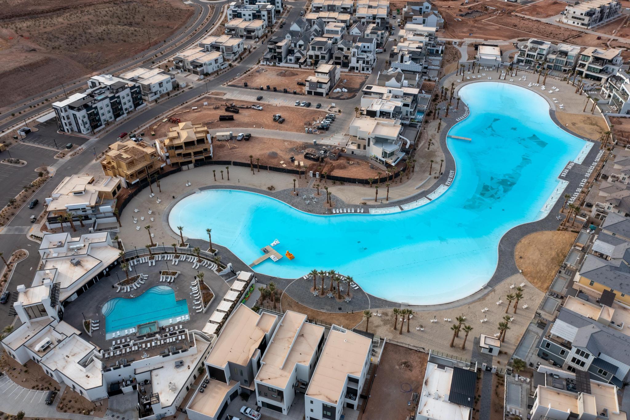 DESERT COLOR RESORT - Residential