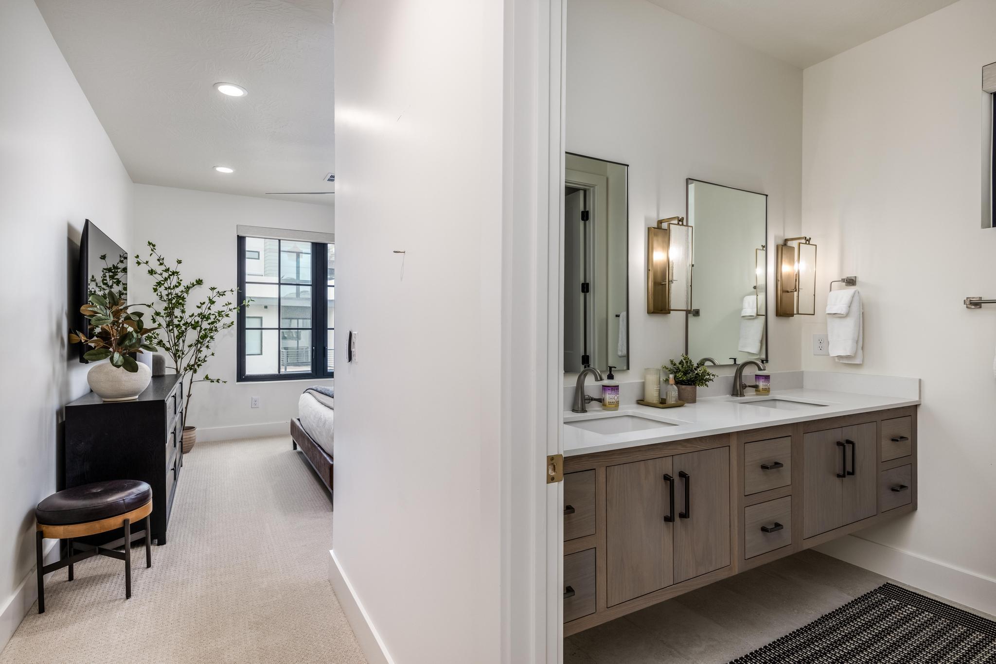 DESERT COLOR RESORT - Residential