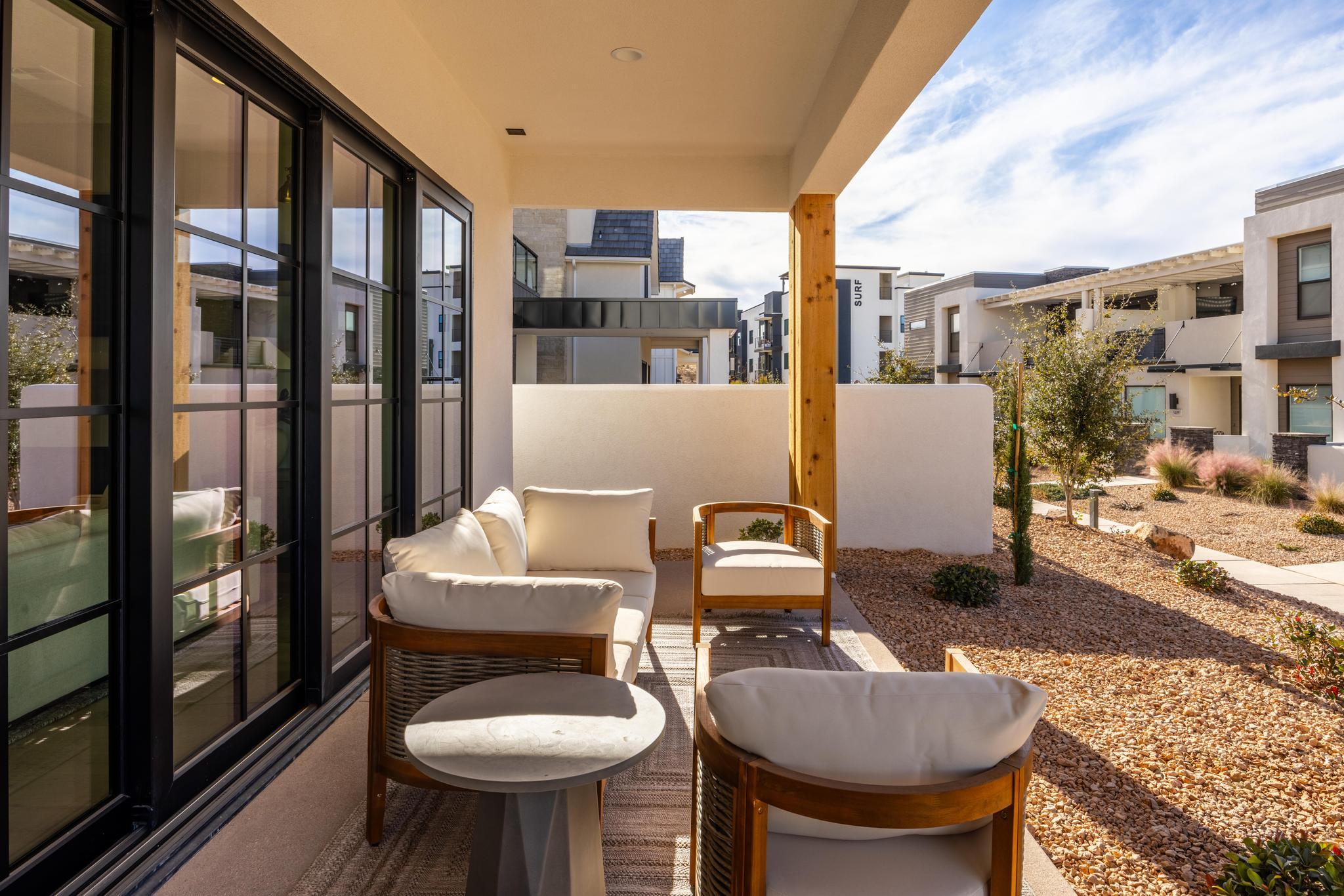 DESERT COLOR RESORT - Residential