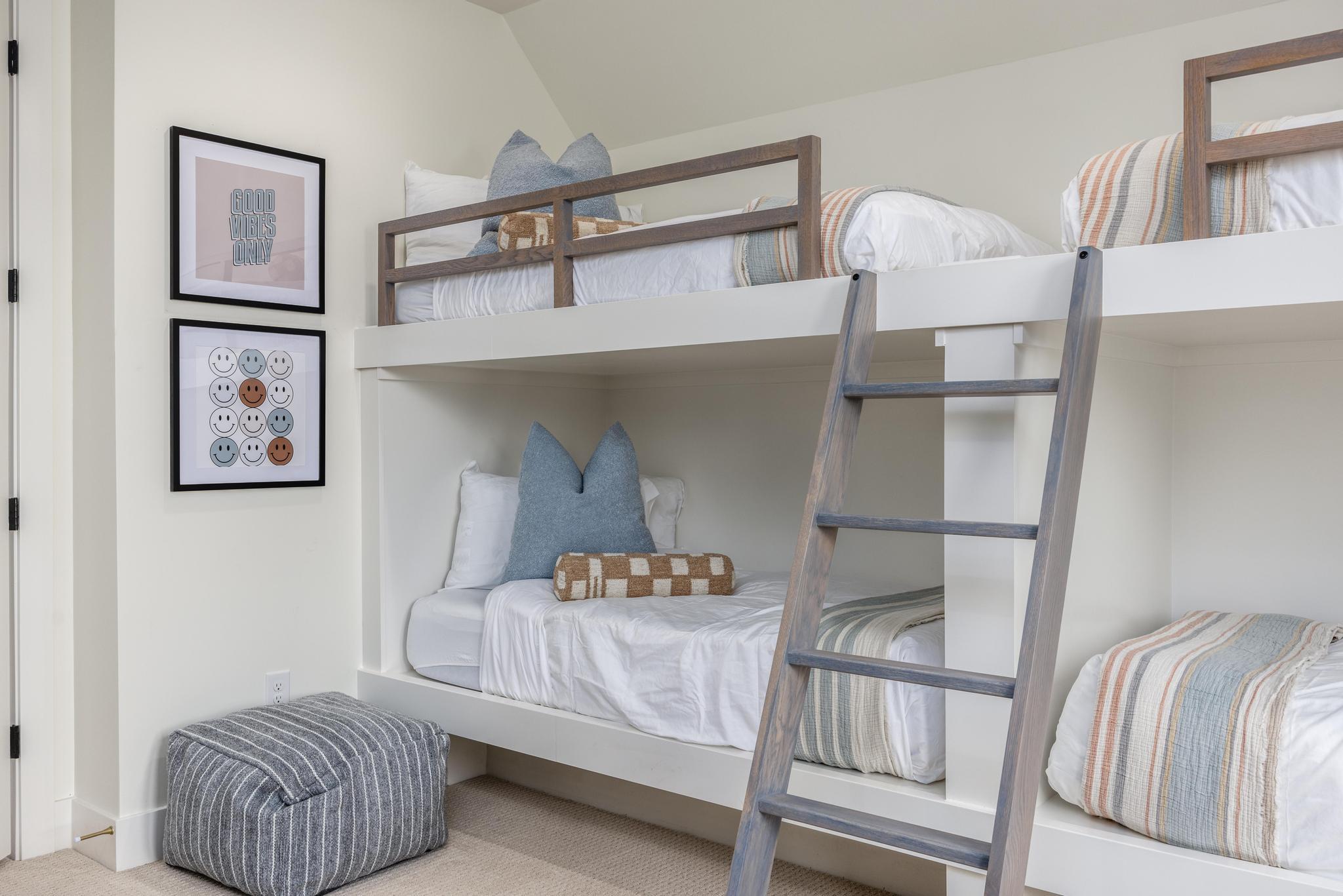 DESERT COLOR RESORT - Residential