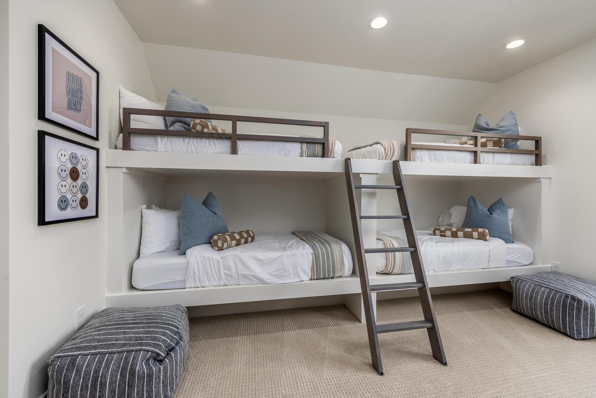 DESERT COLOR RESORT - Residential