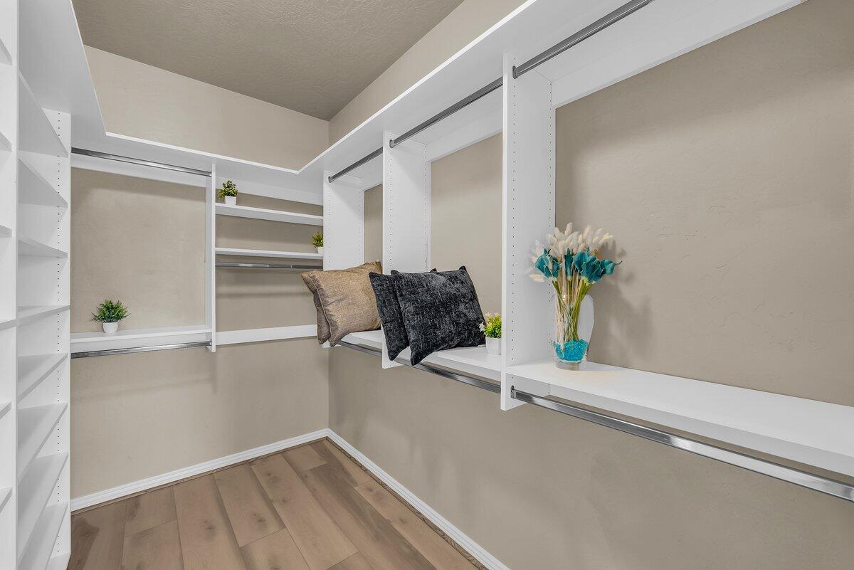 RED BUTTE - Residential