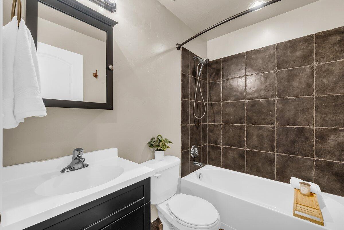 RED BUTTE - Residential