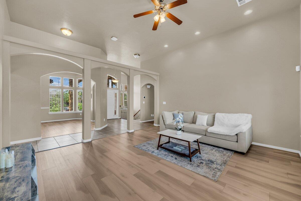 RED BUTTE - Residential