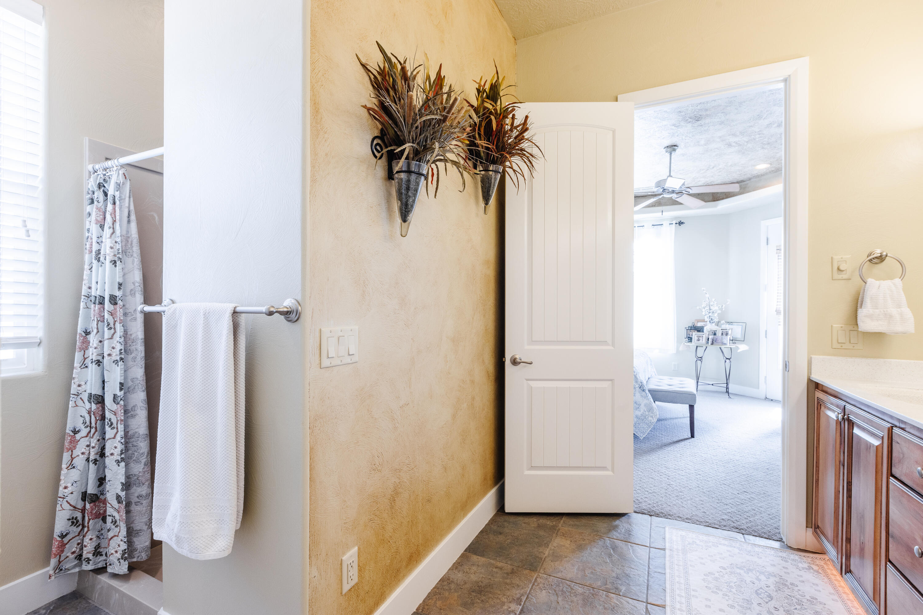 DIAMOND VALLEY ACRES - Residential