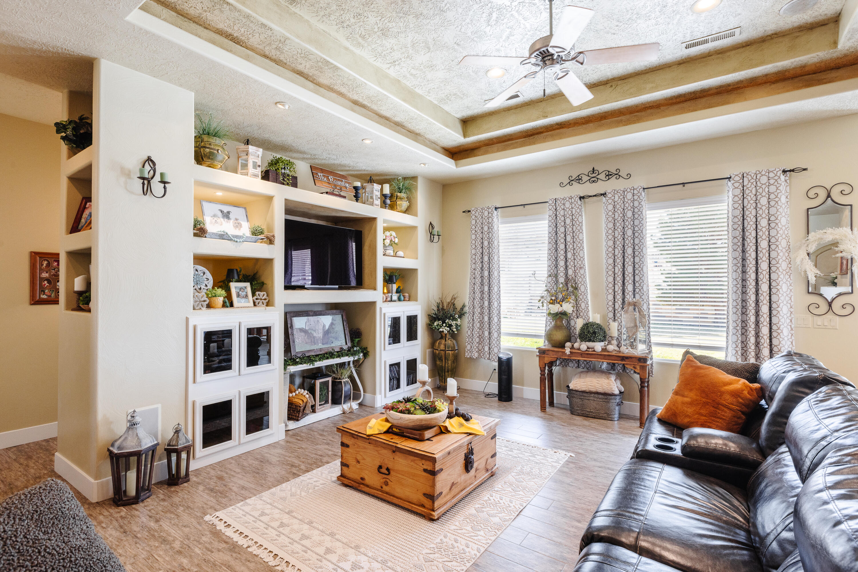 DIAMOND VALLEY ACRES - Residential