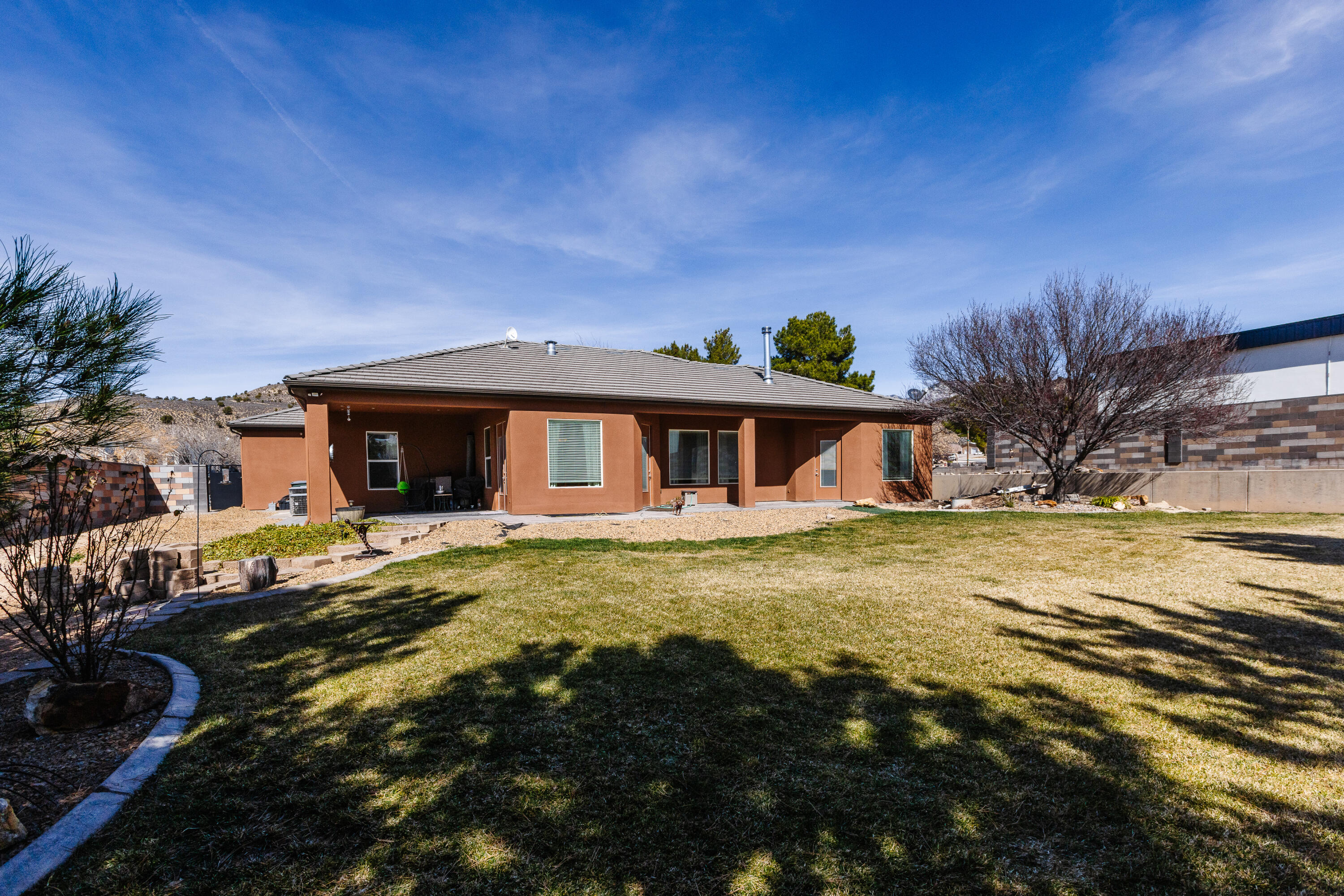 DIAMOND VALLEY ACRES - Residential