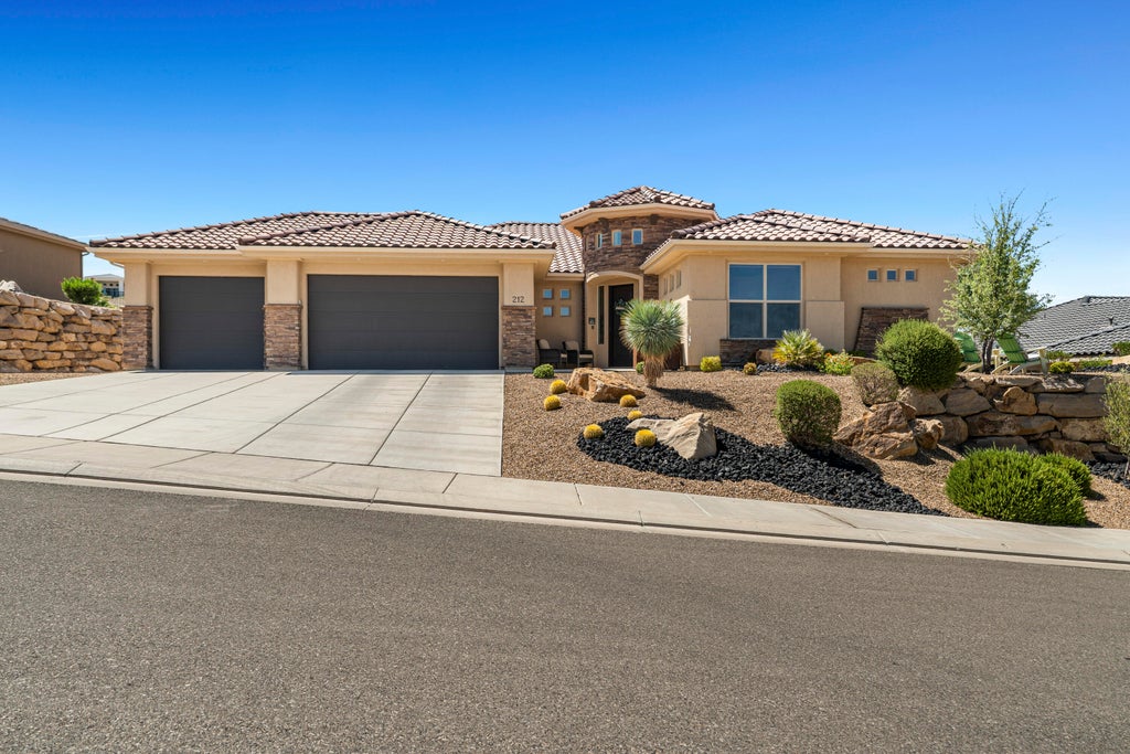Photo of 212 S Misurina DR, Saint George, UT 84770 (MLS # 26-275351)