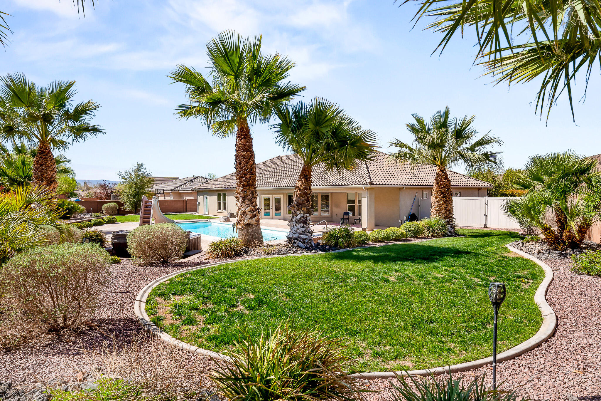 SILVER FALLS AT WASHINGTON BENCH - Residential