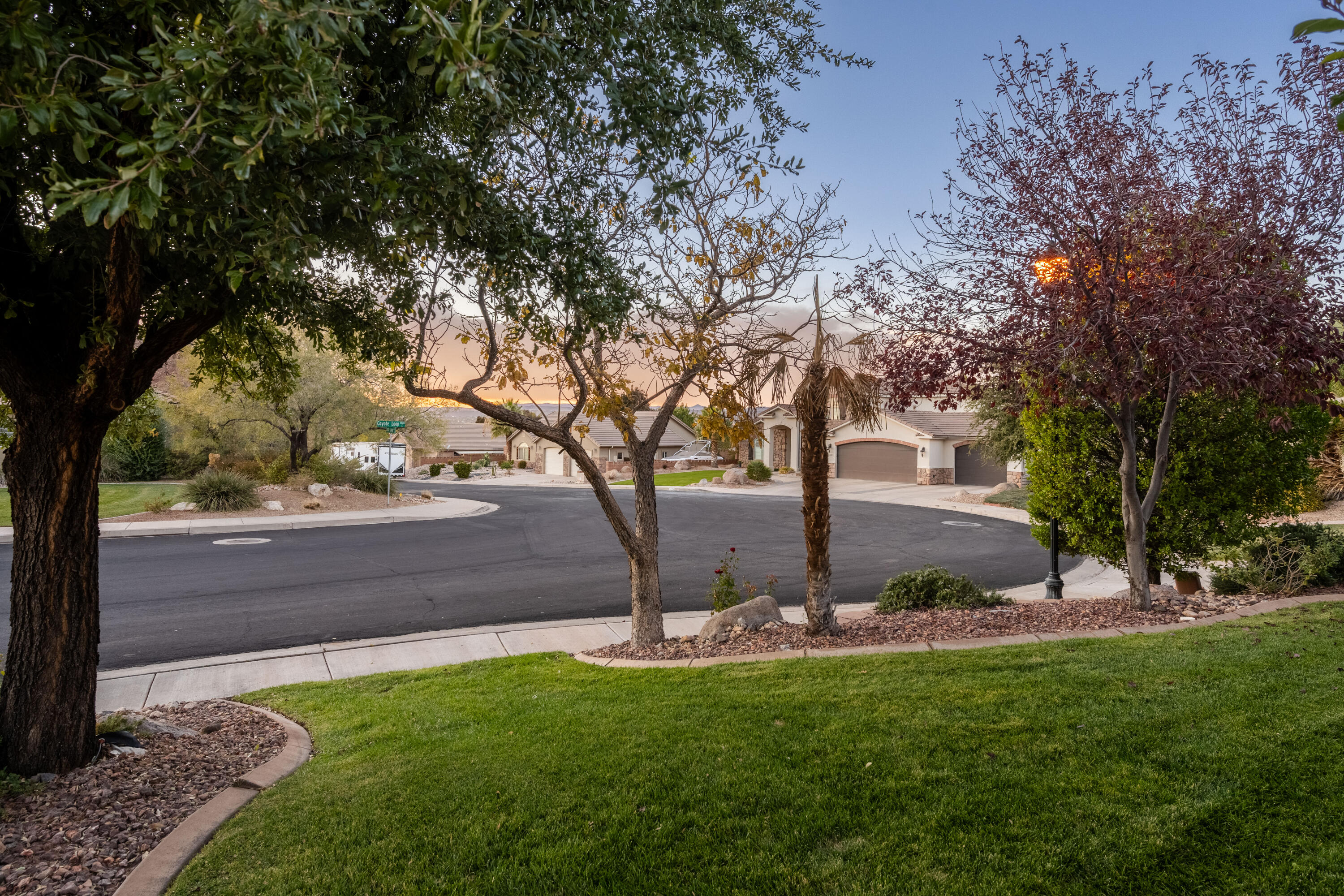 SILVER FALLS AT WASHINGTON BENCH - Residential