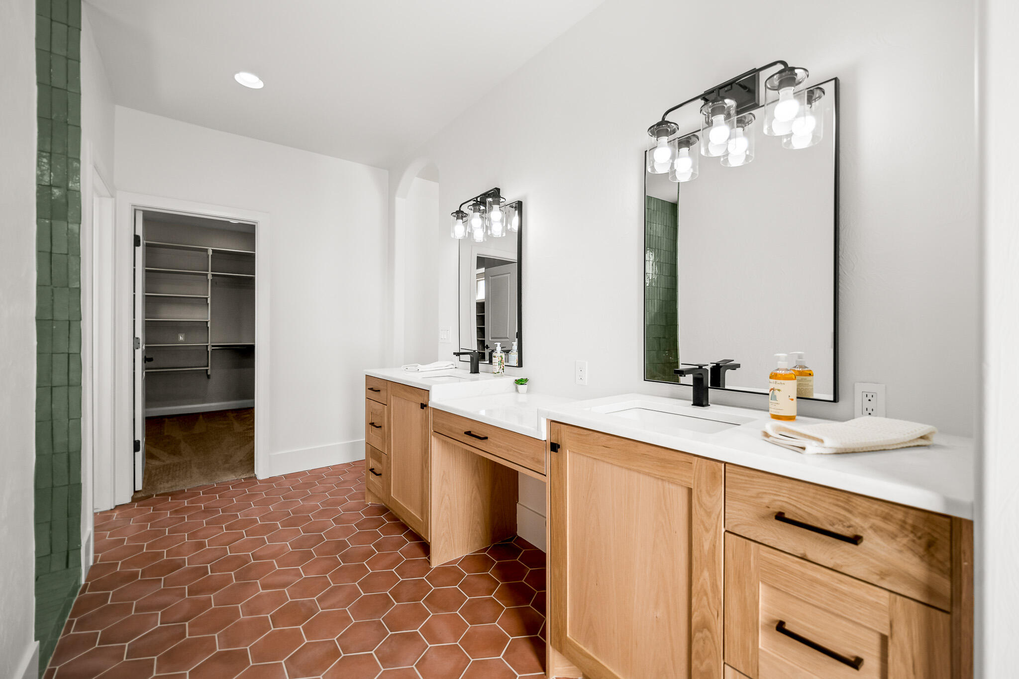 SILVER FALLS AT WASHINGTON BENCH - Residential