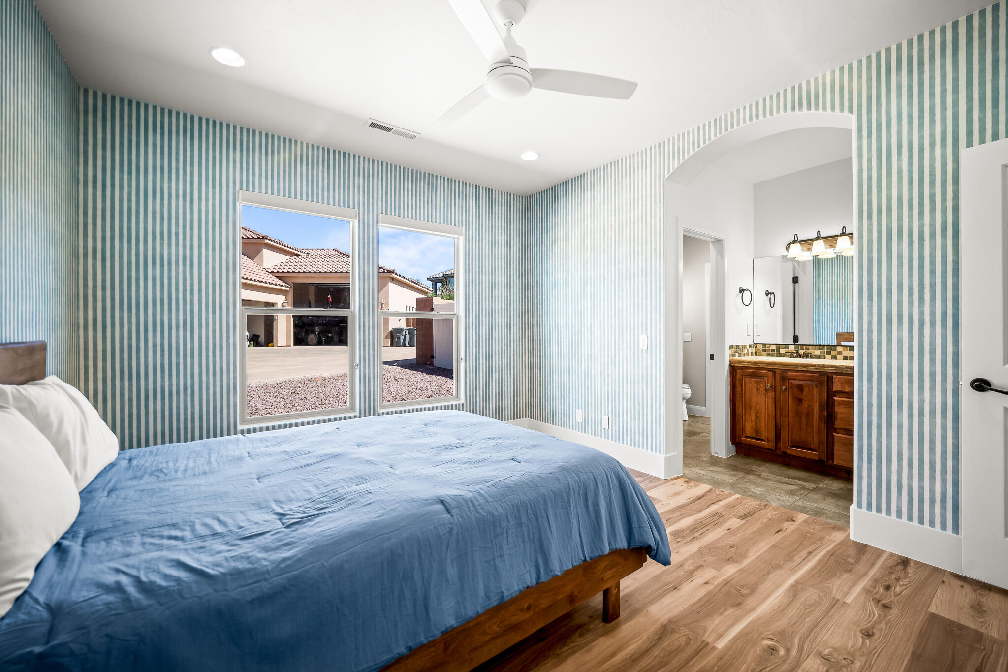 SILVER FALLS AT WASHINGTON BENCH - Residential