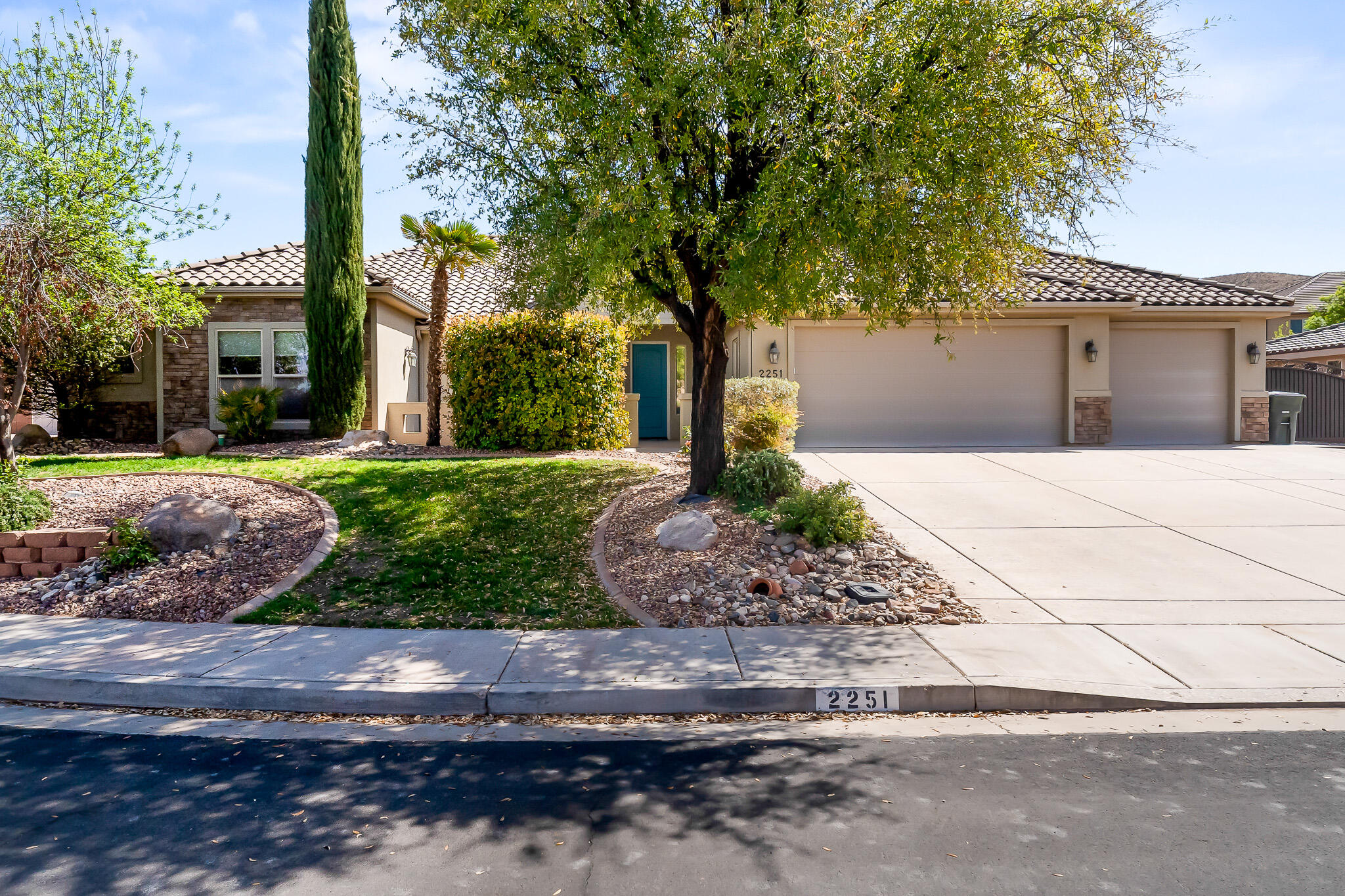 SILVER FALLS AT WASHINGTON BENCH - Residential