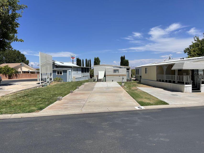 CANYON BREEZE RV RESORT - Land